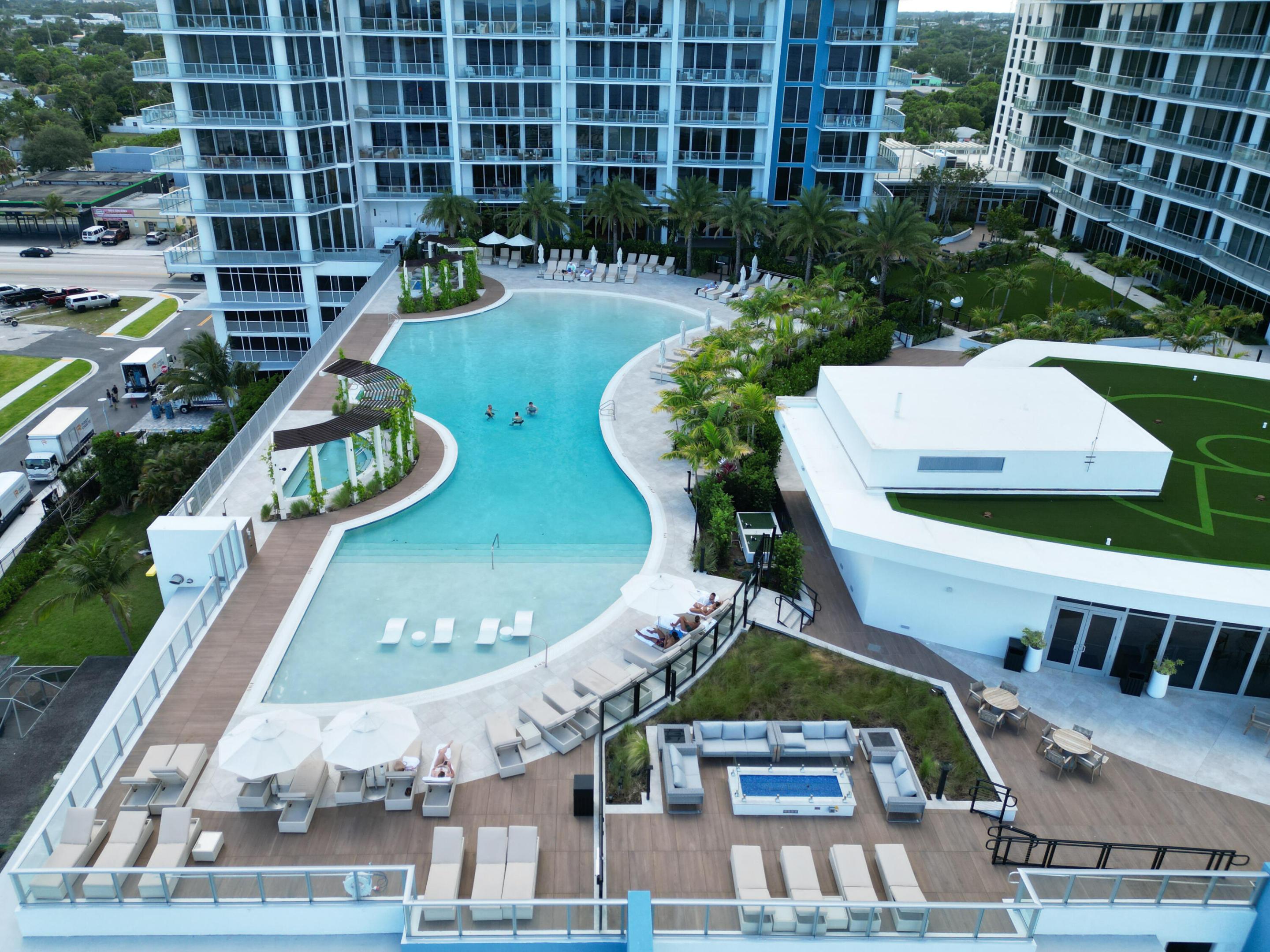 NAUTILUS 220 CONDO - Residential