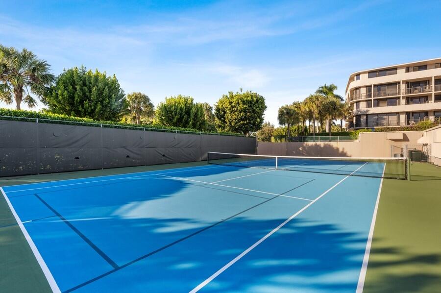 MAYFAIR - Residential