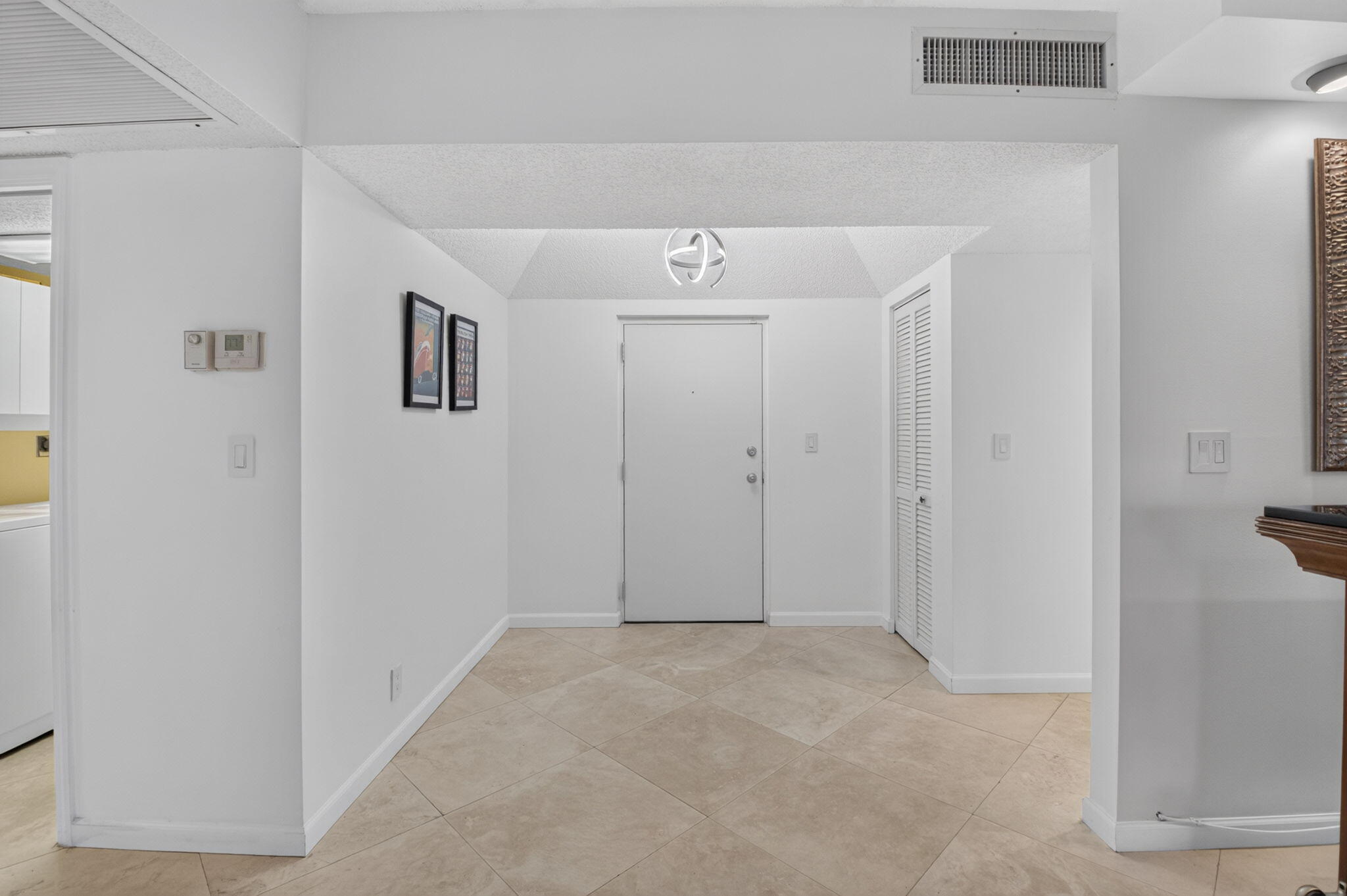 MAYFAIR - Residential