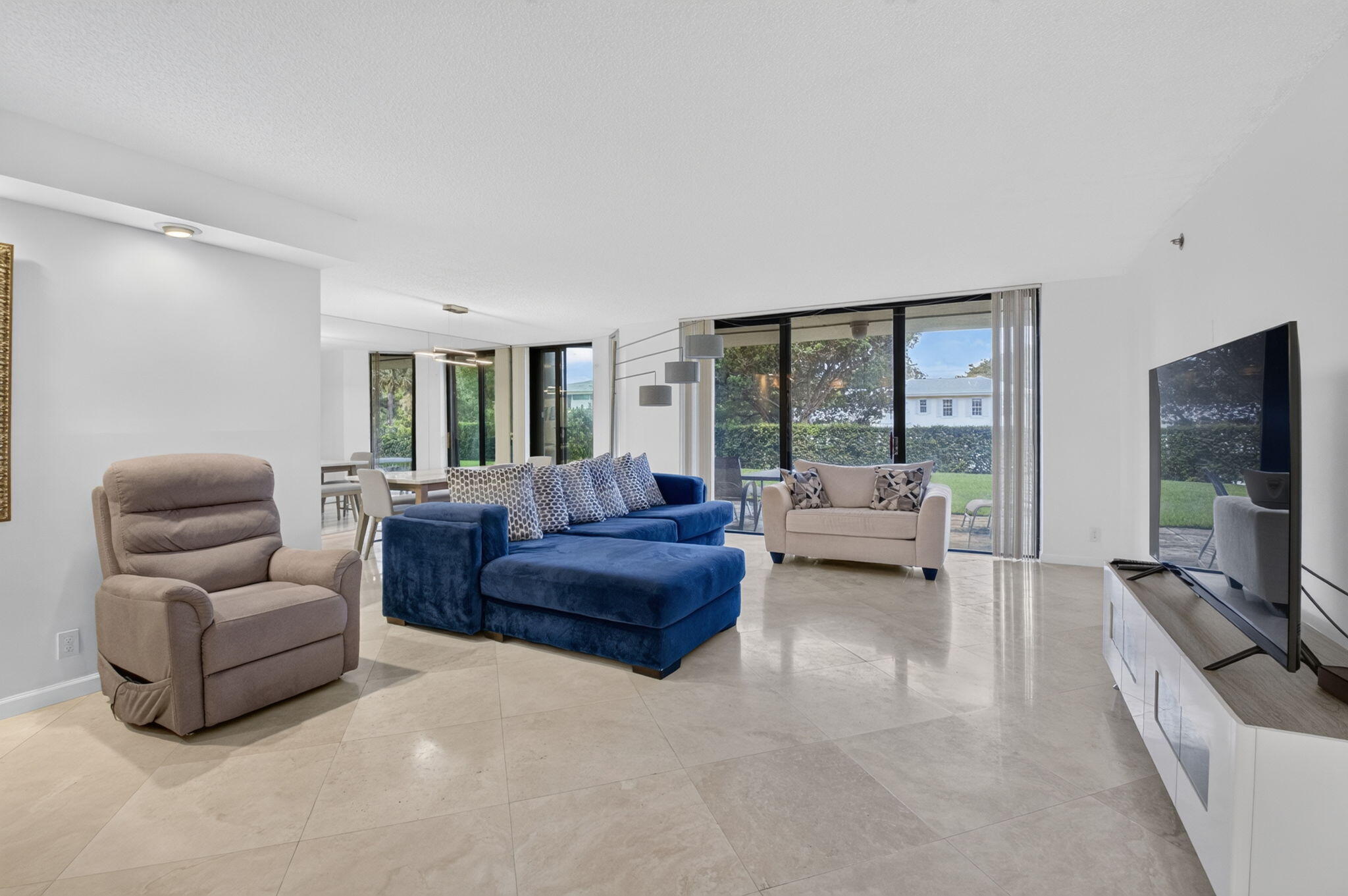 MAYFAIR - Residential