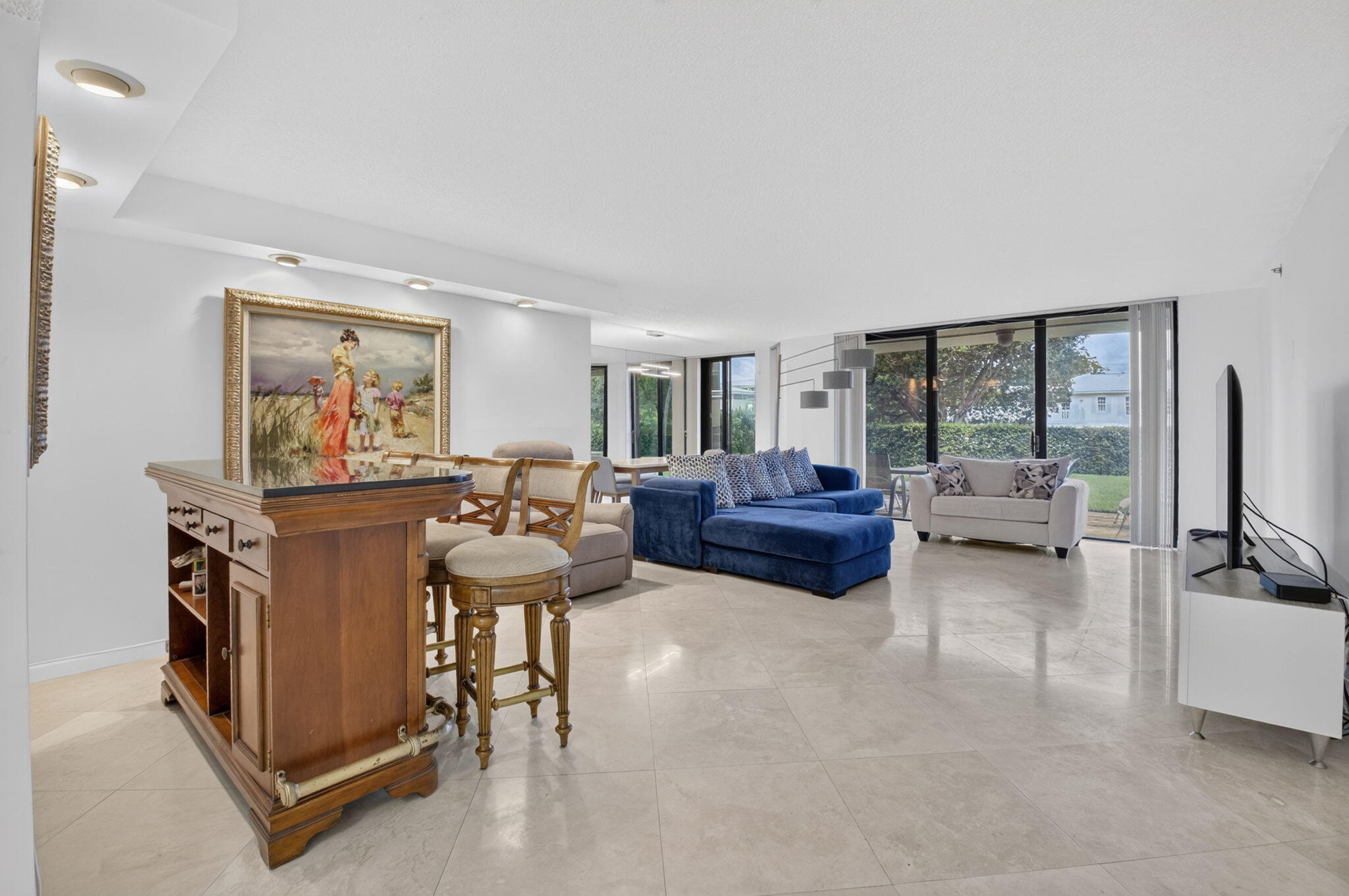 MAYFAIR - Residential