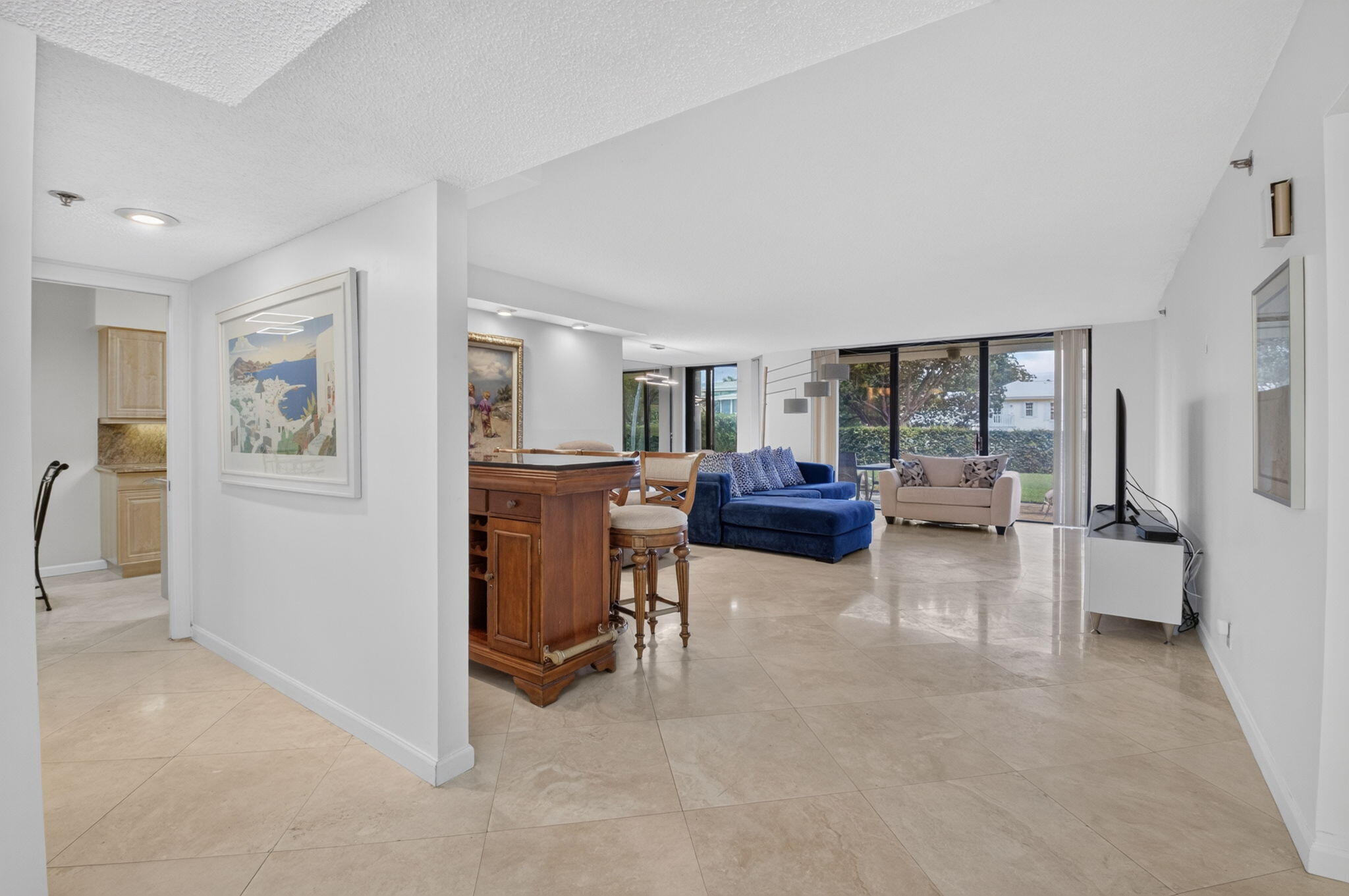 MAYFAIR - Residential
