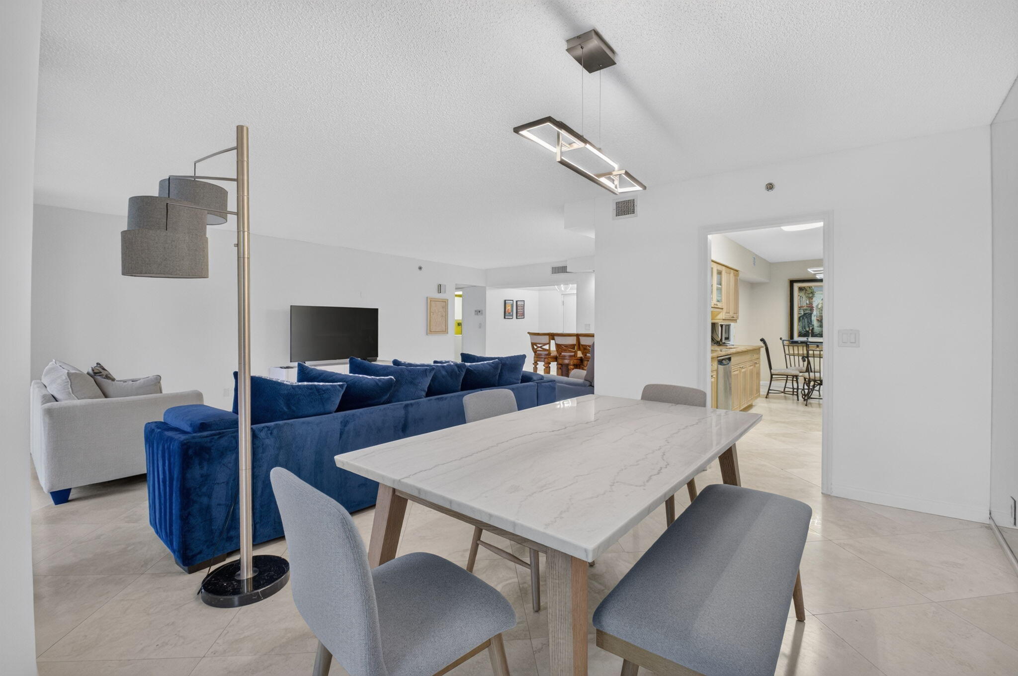 MAYFAIR - Residential