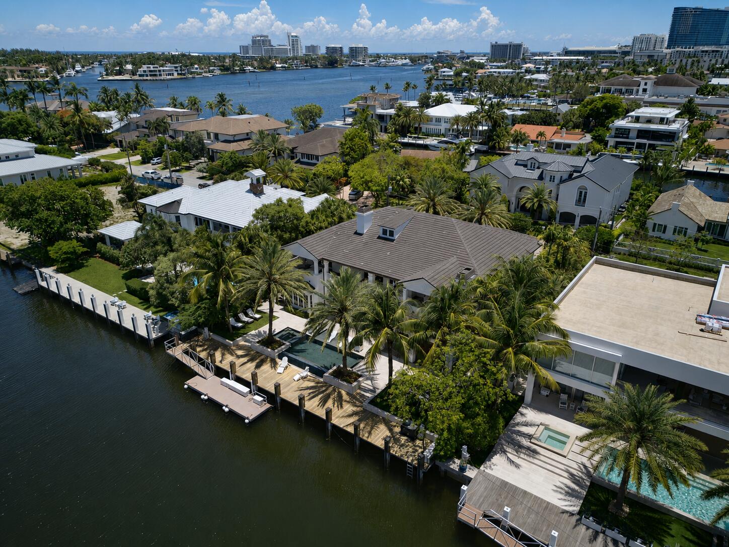RIO VISTA ISLES - Residential