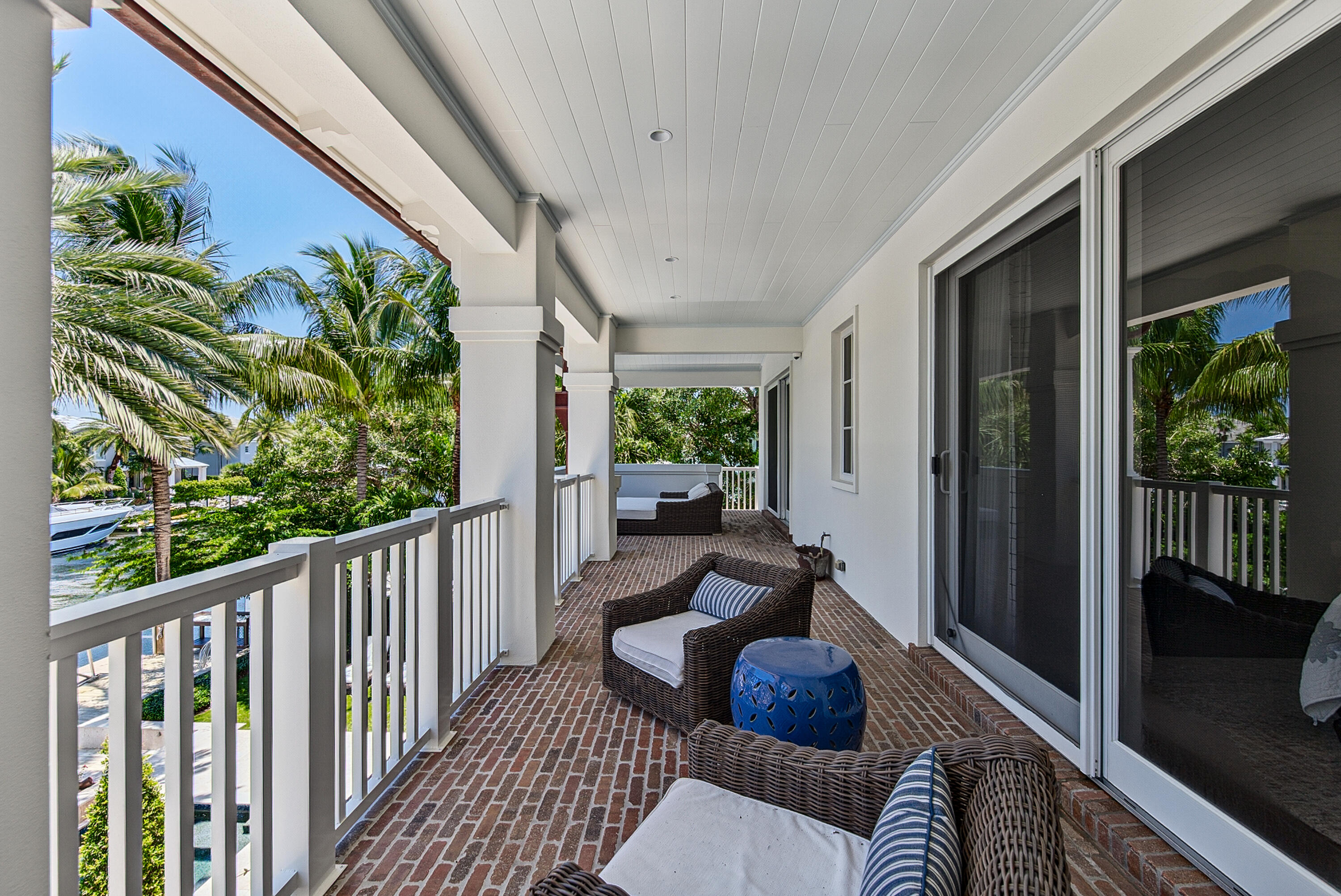 RIO VISTA ISLES - Residential