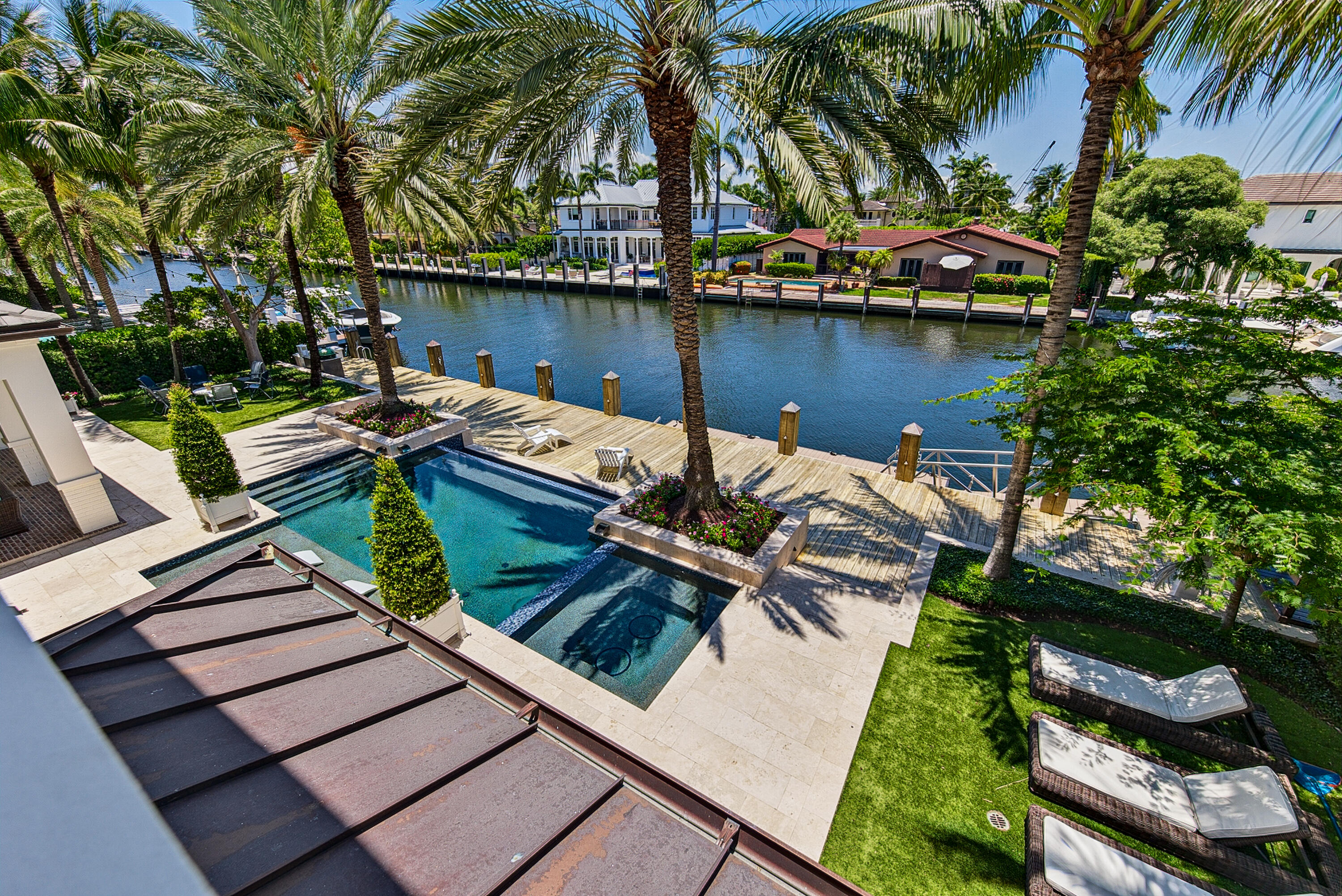 RIO VISTA ISLES - Residential