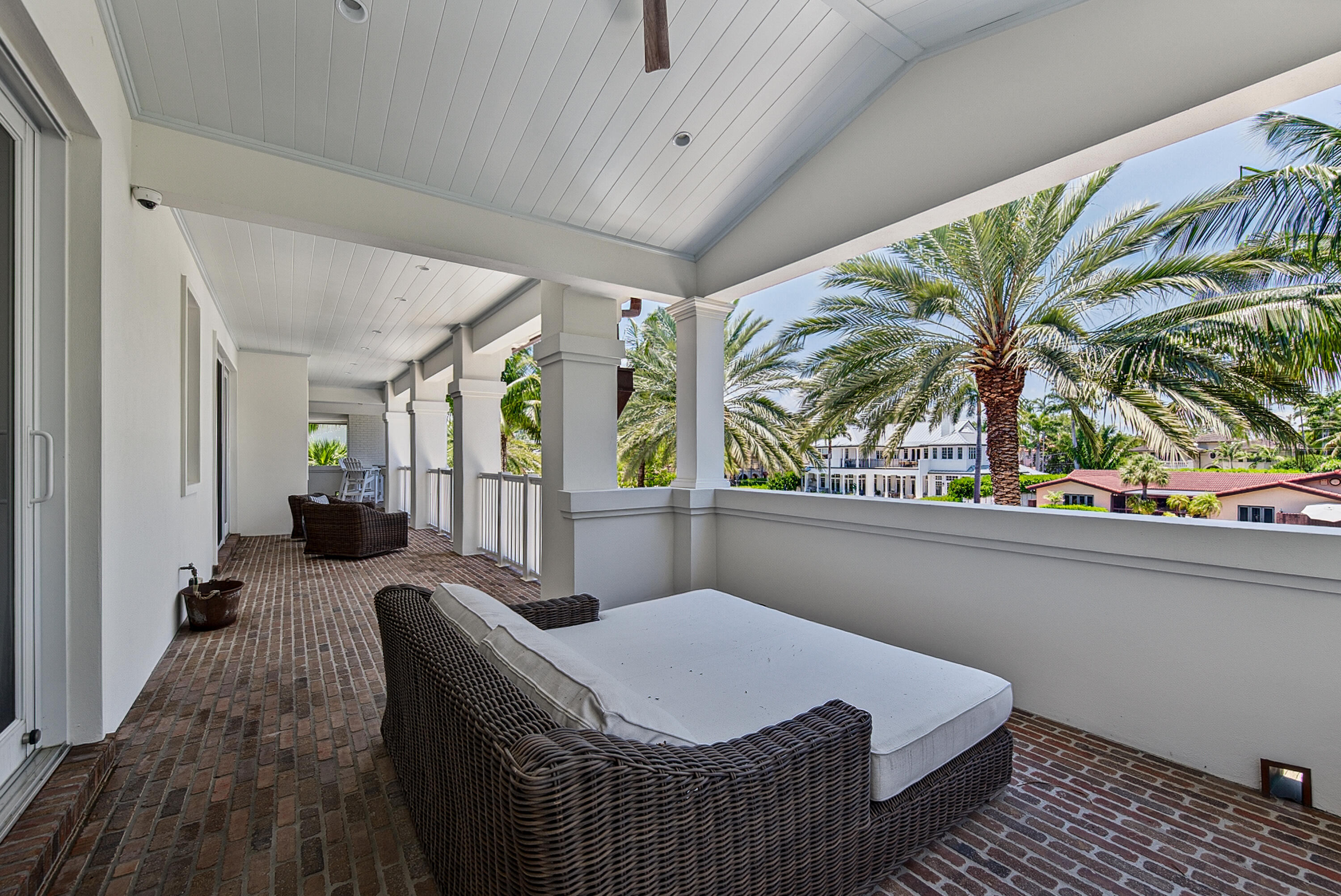 RIO VISTA ISLES - Residential