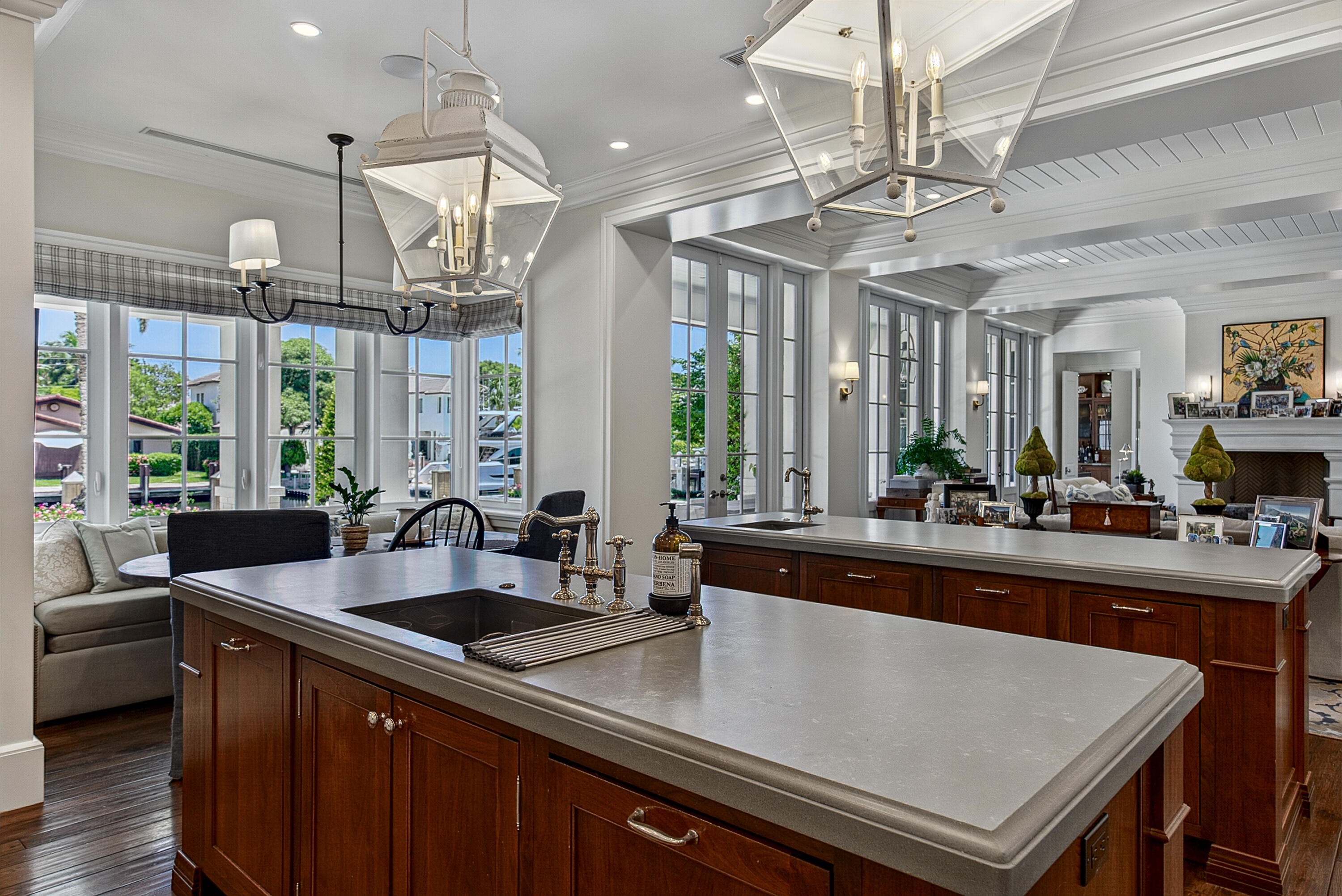 RIO VISTA ISLES - Residential