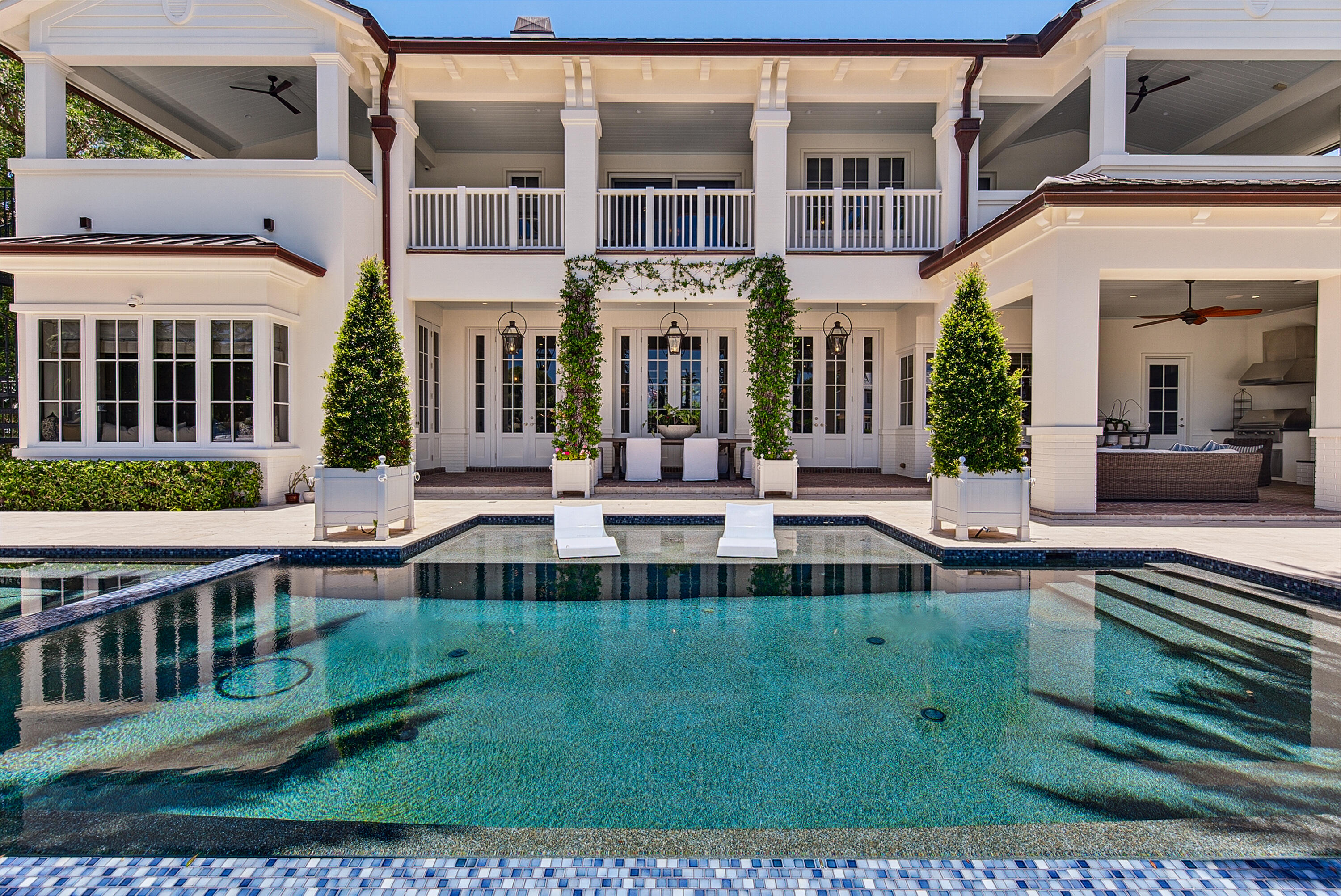 RIO VISTA ISLES - Residential