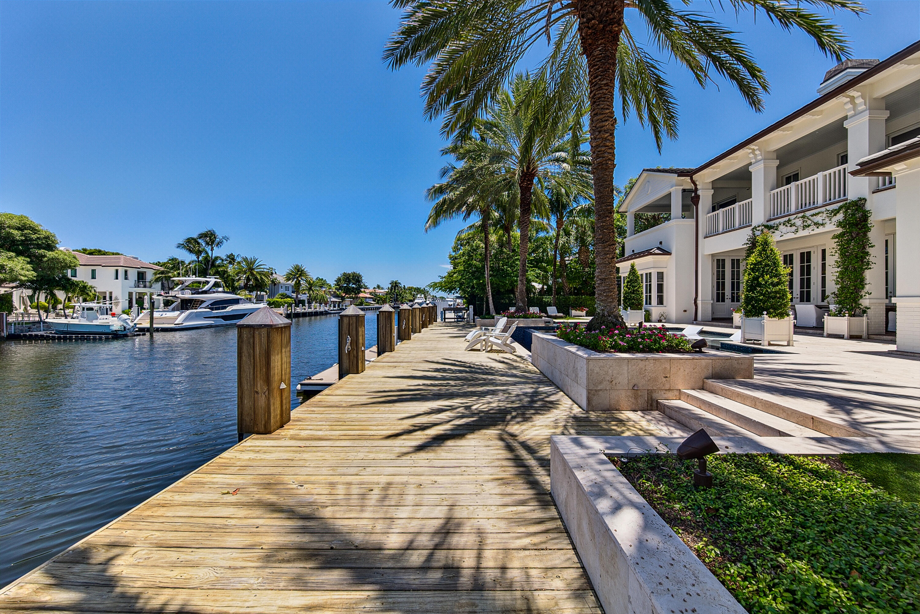RIO VISTA ISLES - Residential