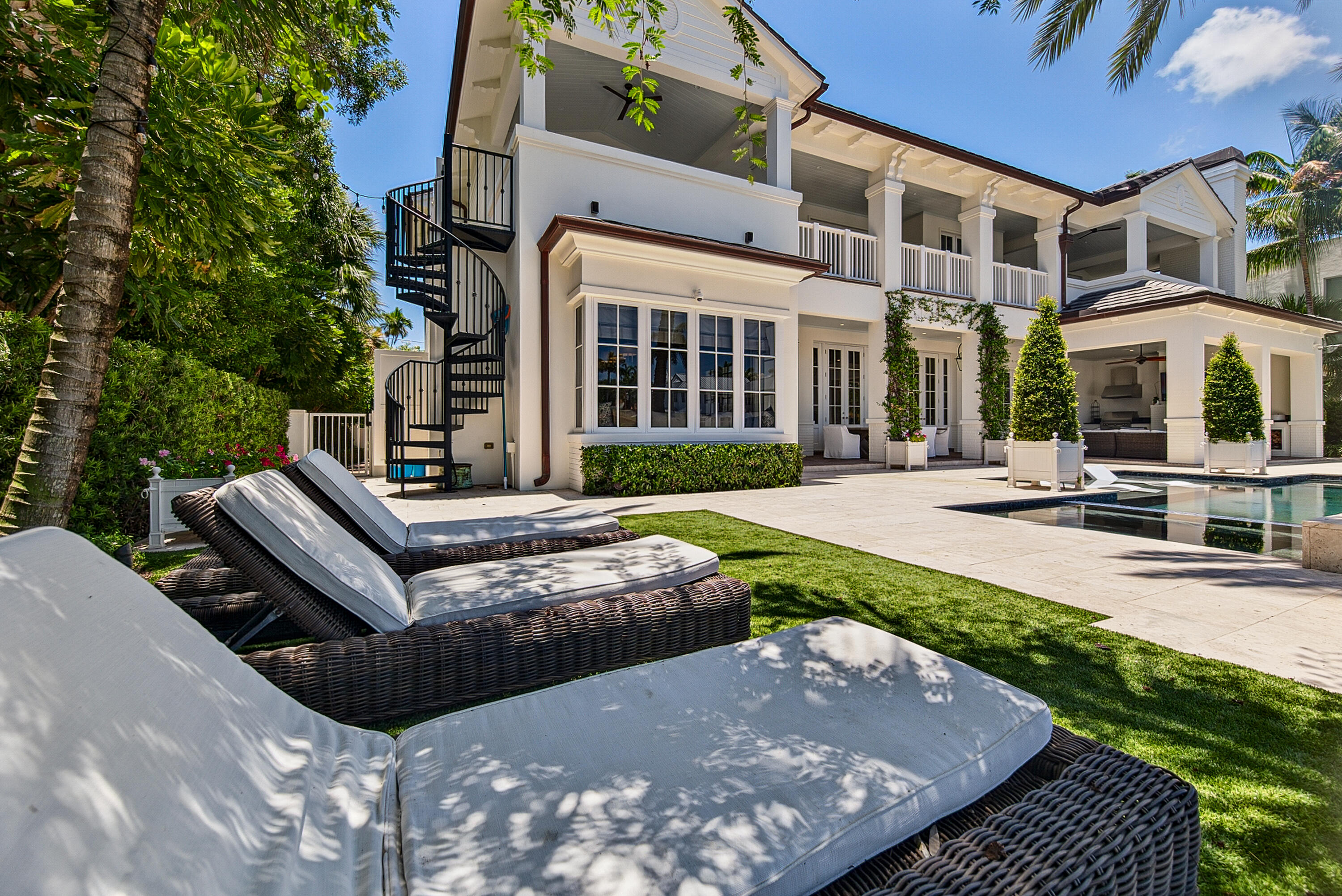 RIO VISTA ISLES - Residential