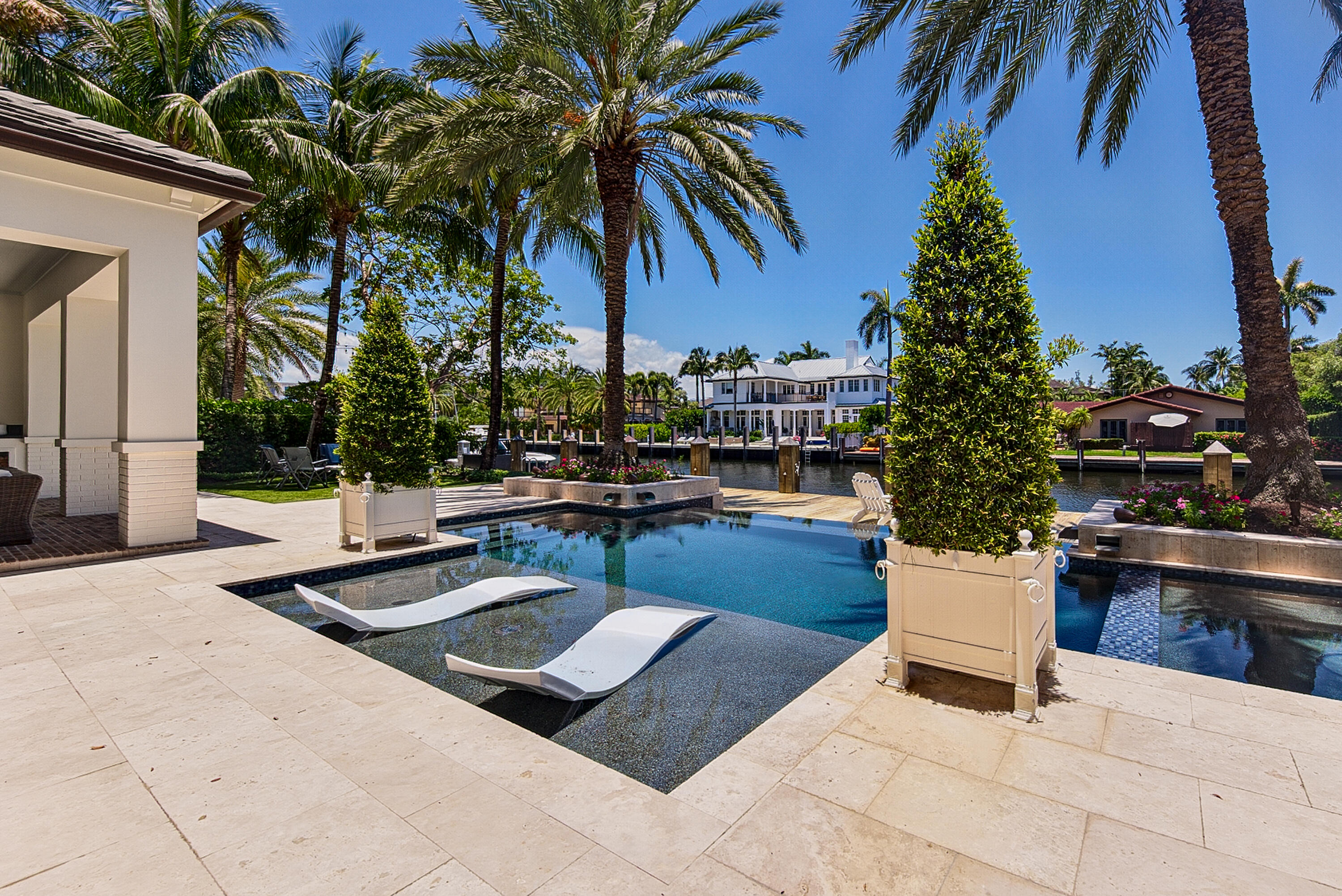 RIO VISTA ISLES - Residential