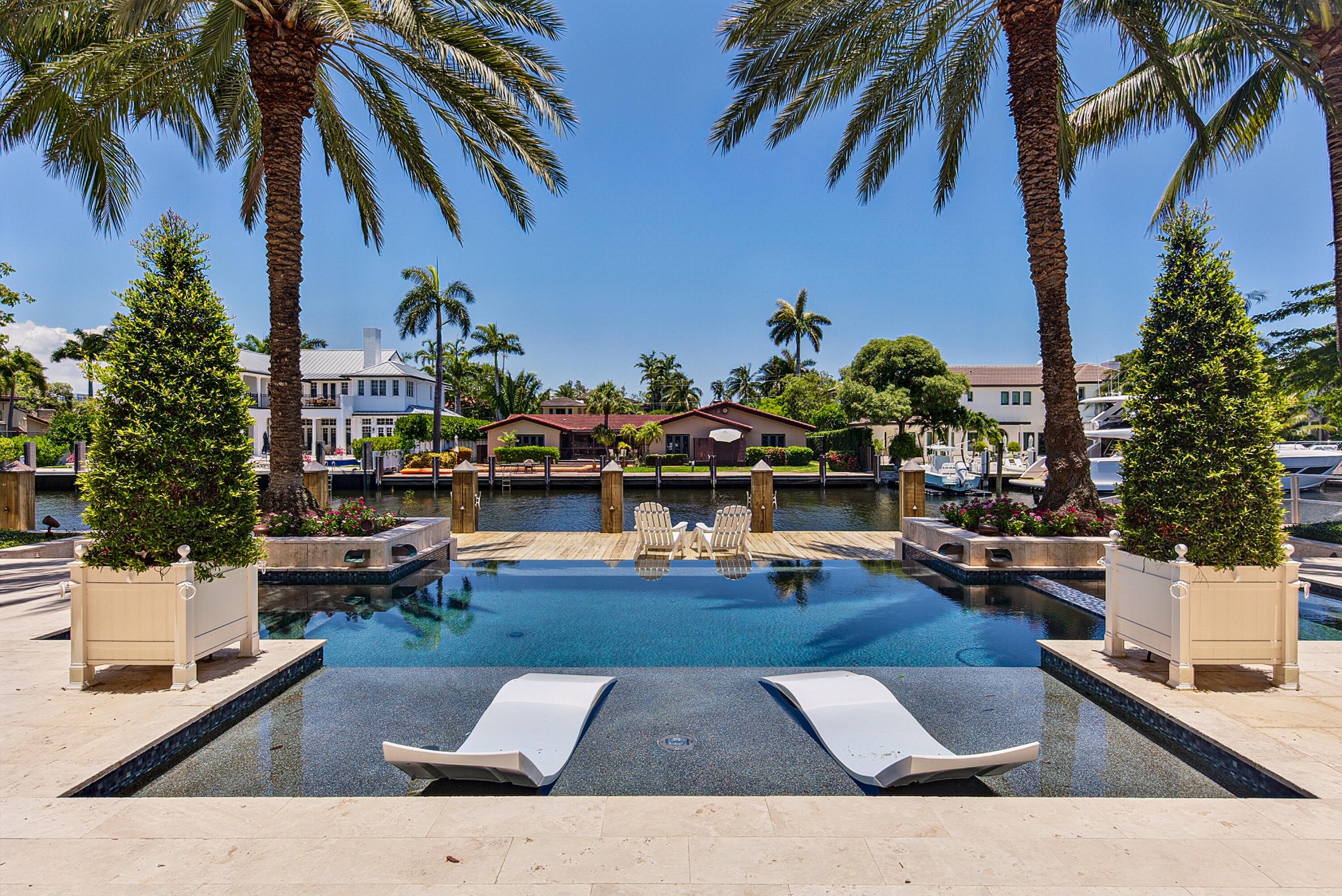 RIO VISTA ISLES - Residential