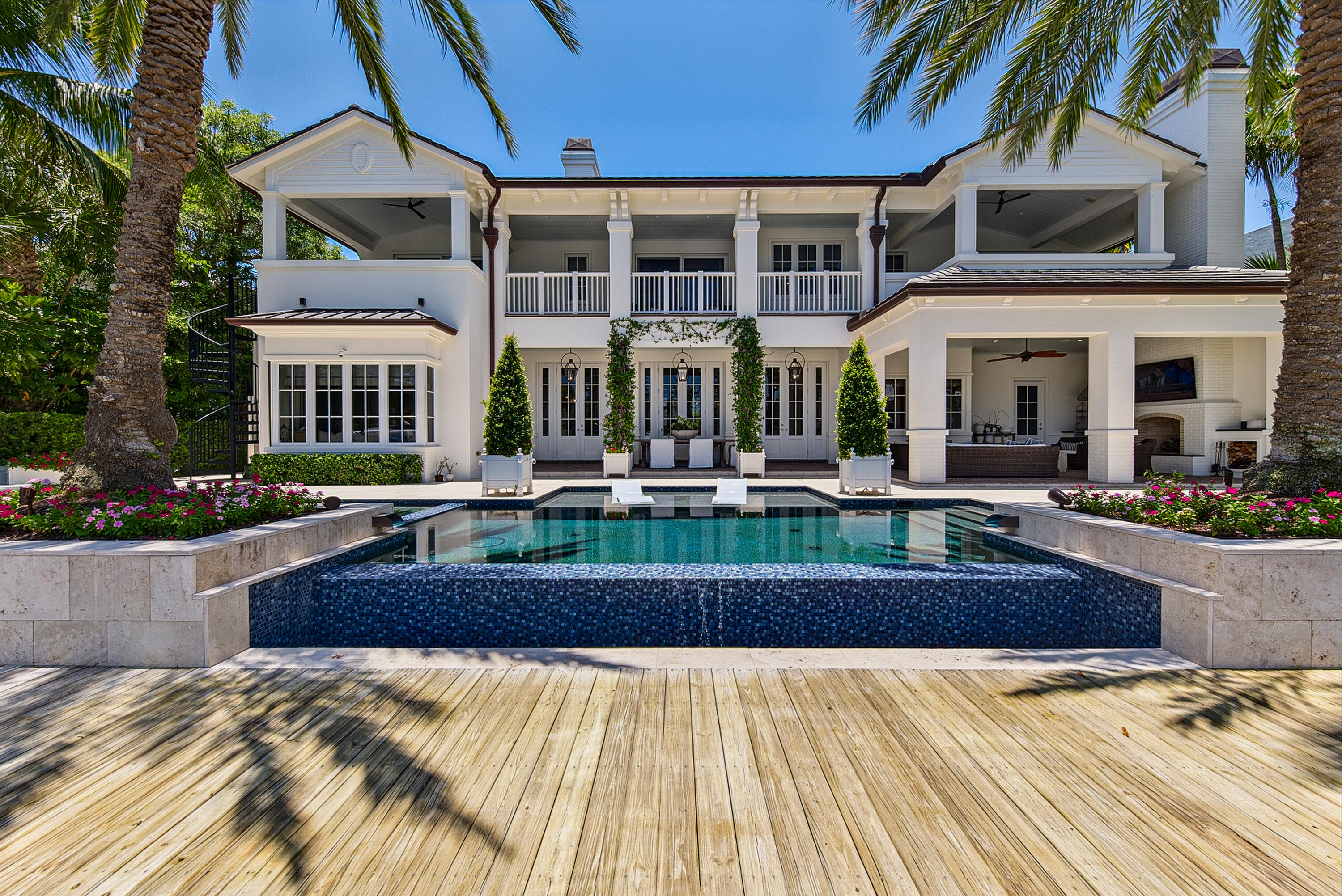 RIO VISTA ISLES - Residential