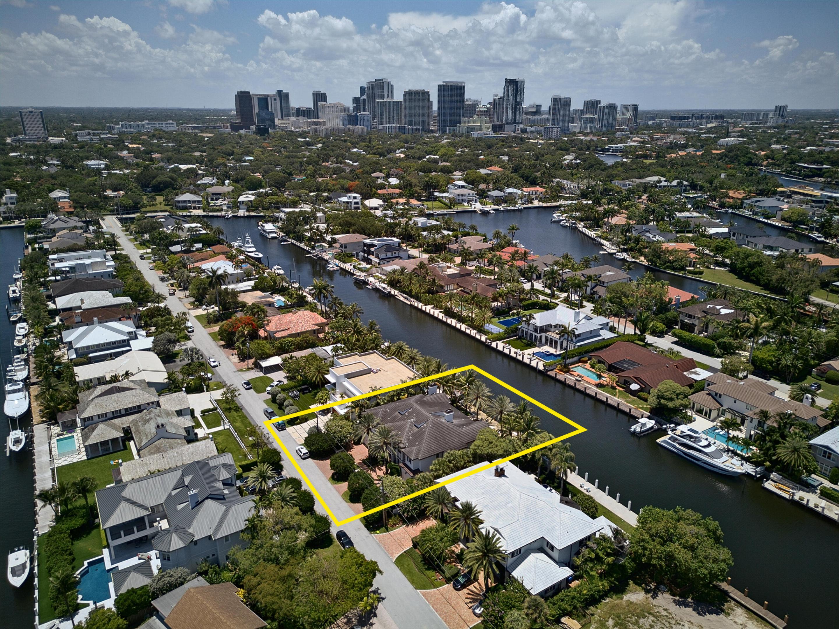 RIO VISTA ISLES - Residential