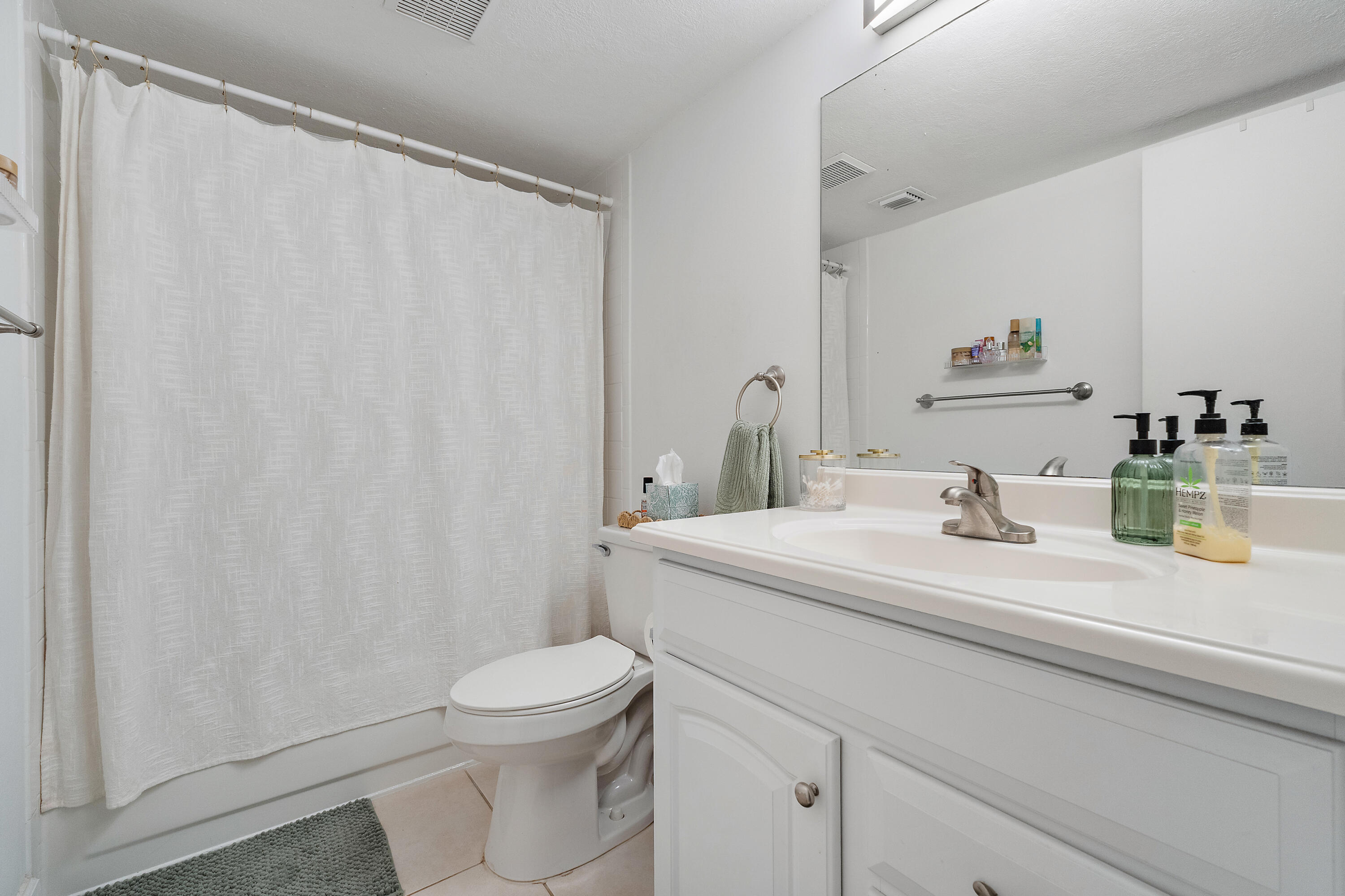 TERRACE GARDENS CONDO - Residential Lease