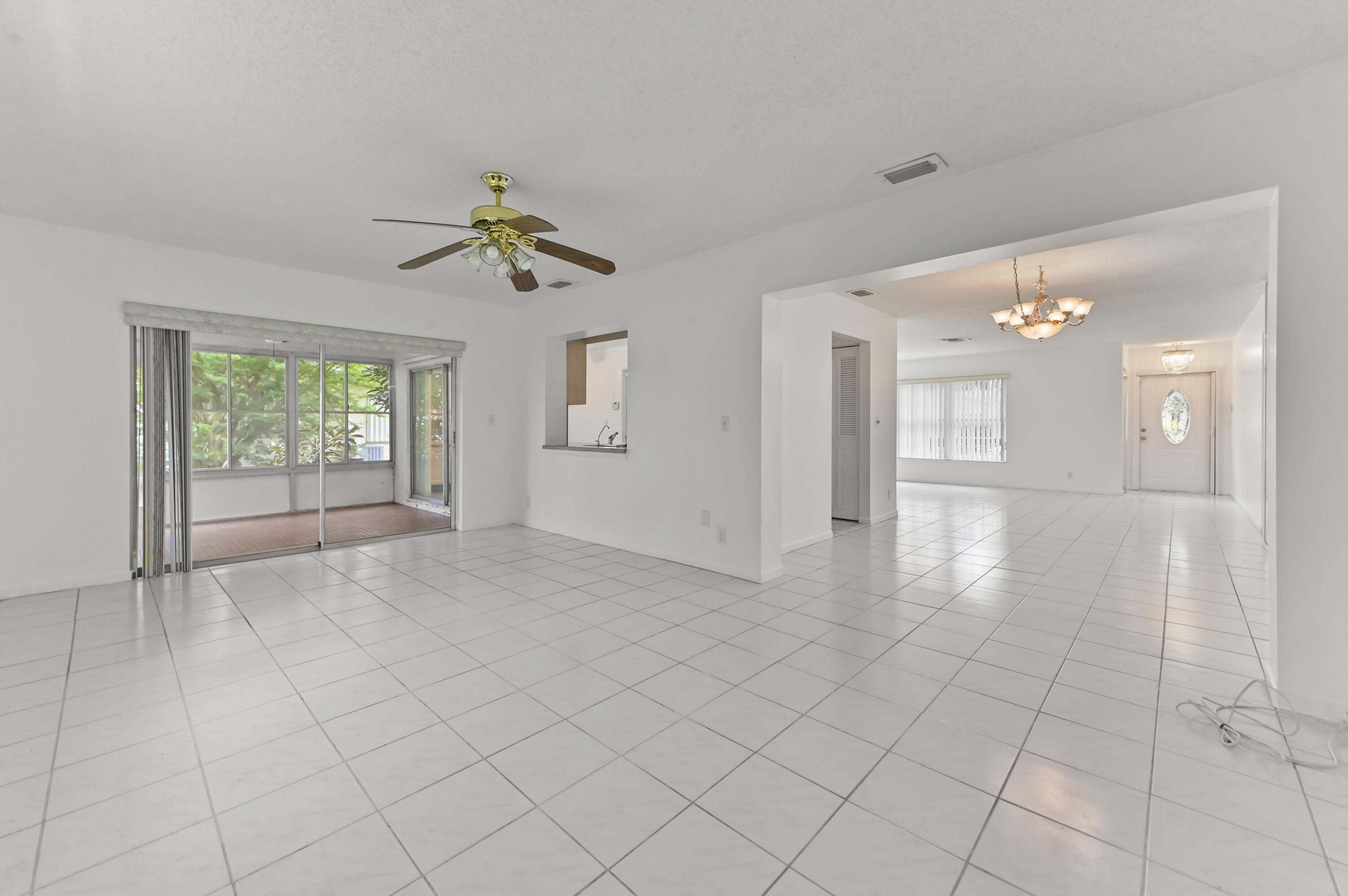 LUCERNE HOMES EAST - Residential