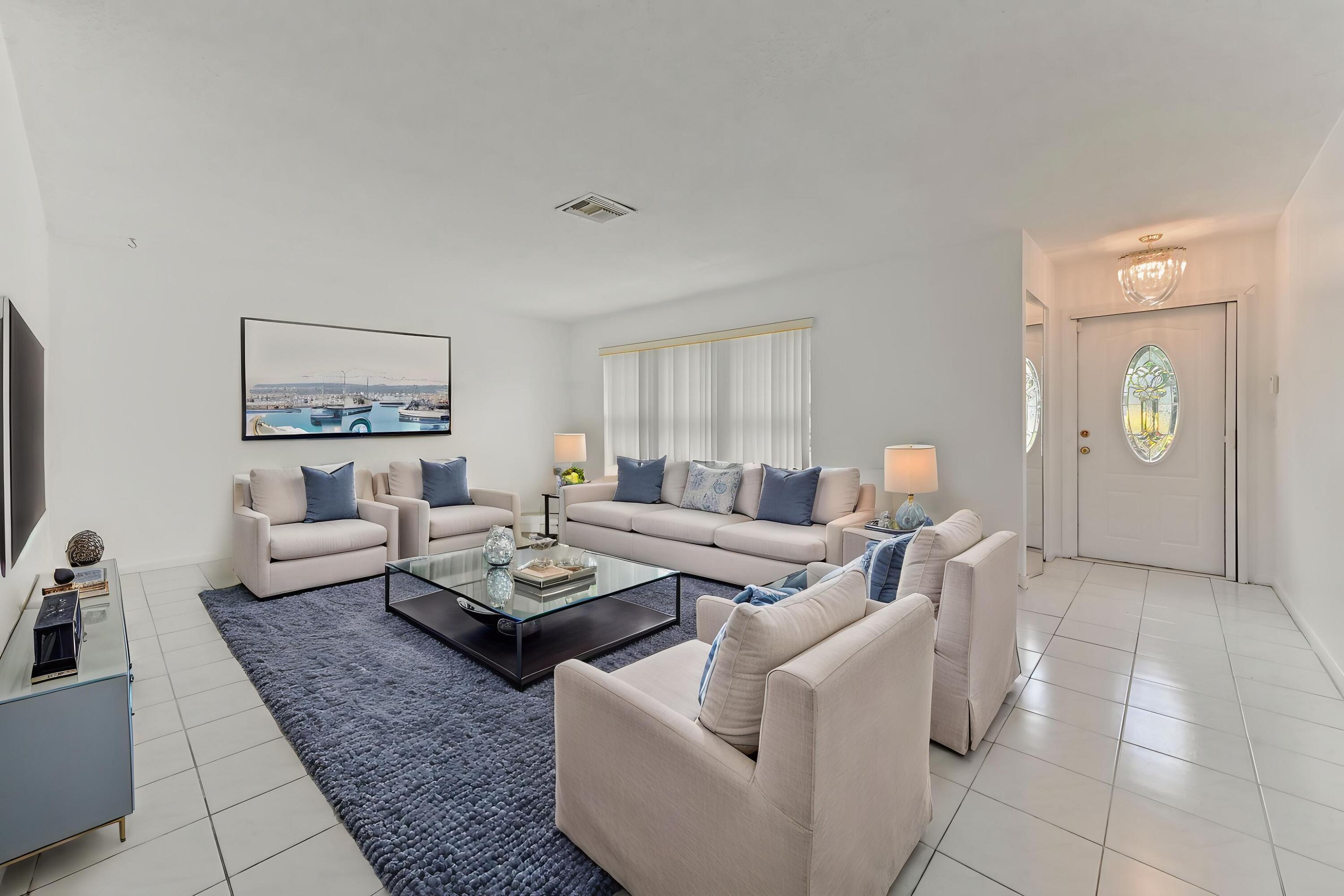 LUCERNE HOMES EAST - Residential