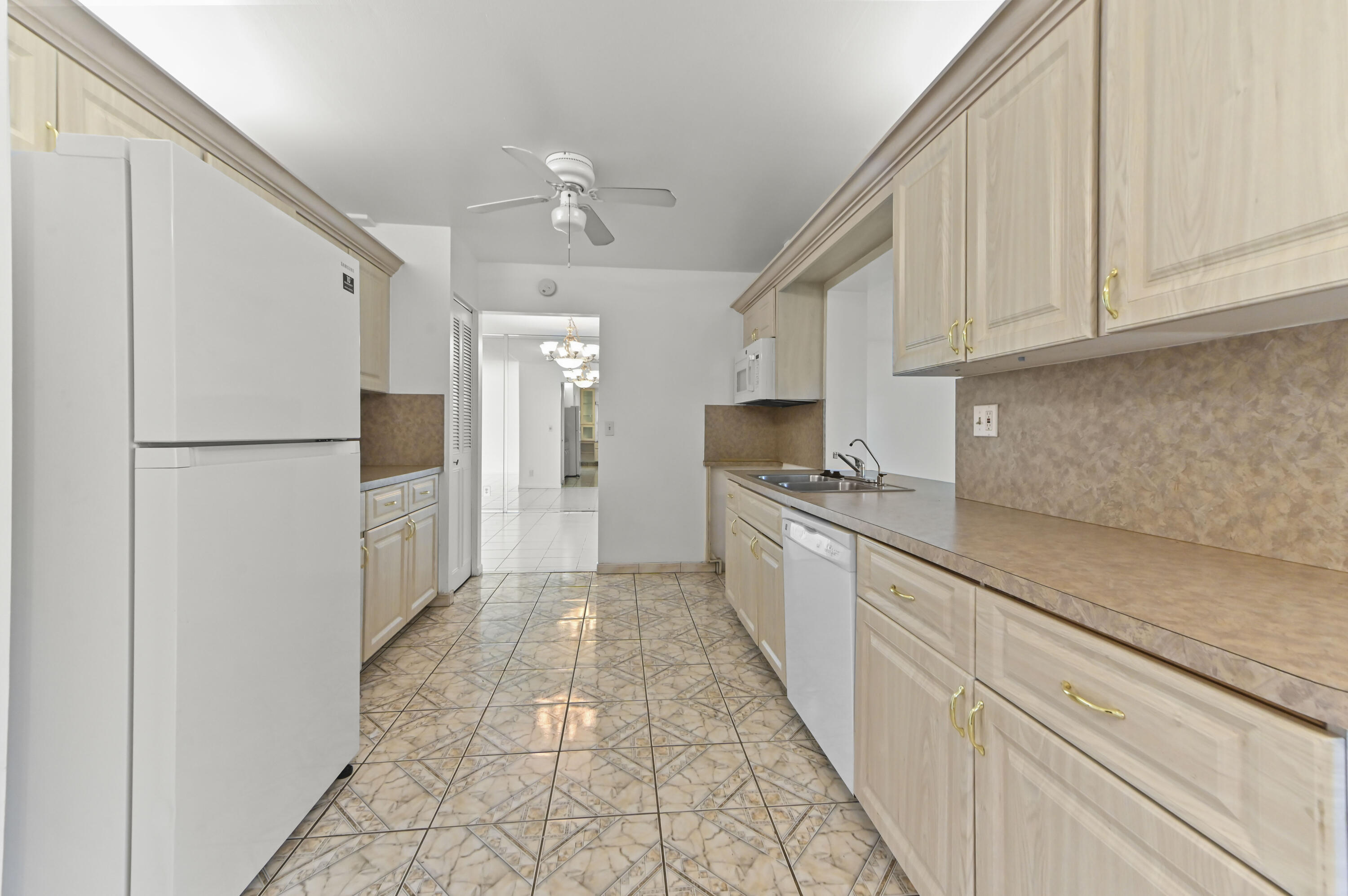 LUCERNE HOMES EAST - Residential
