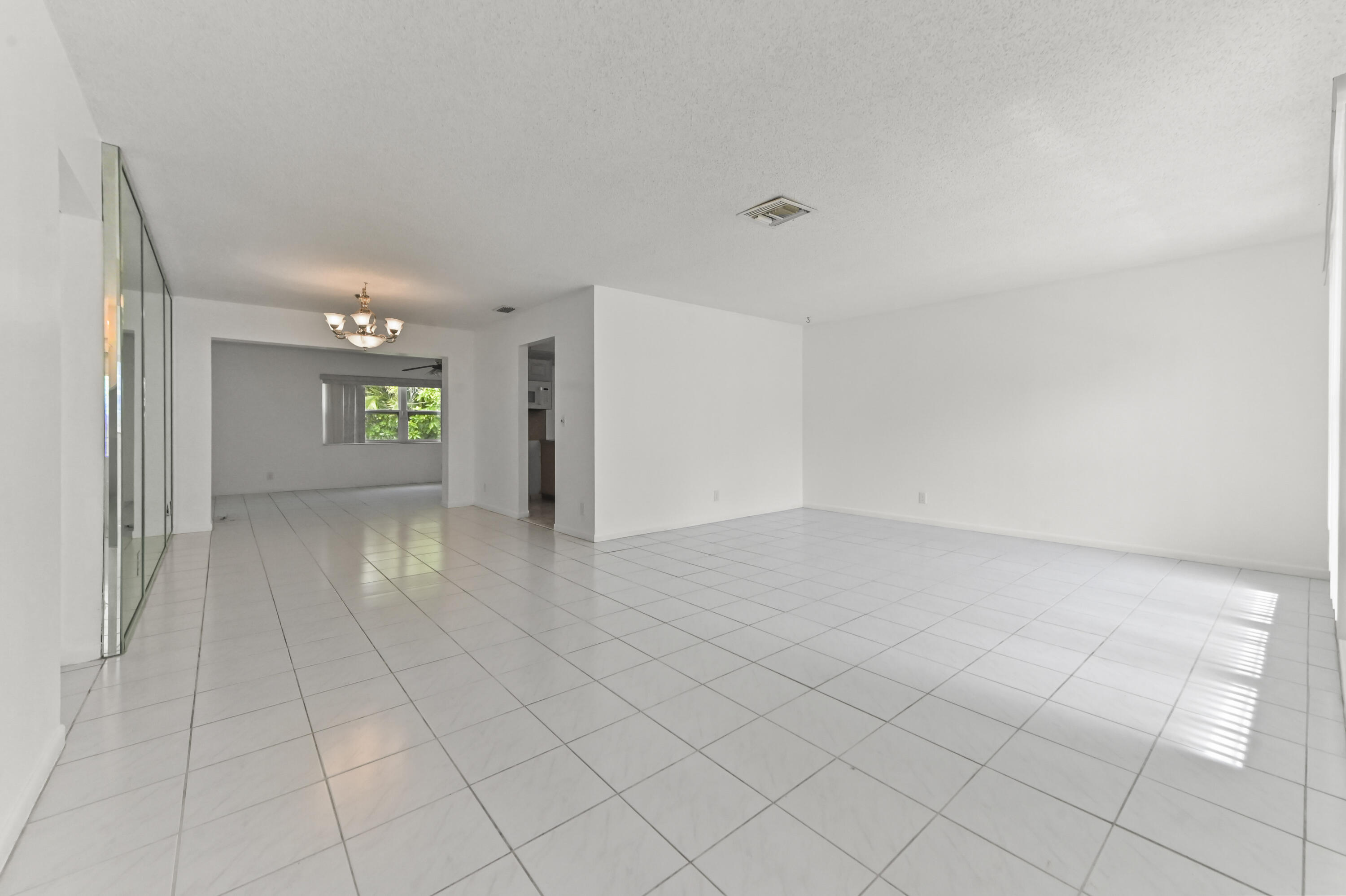 LUCERNE HOMES EAST - Residential
