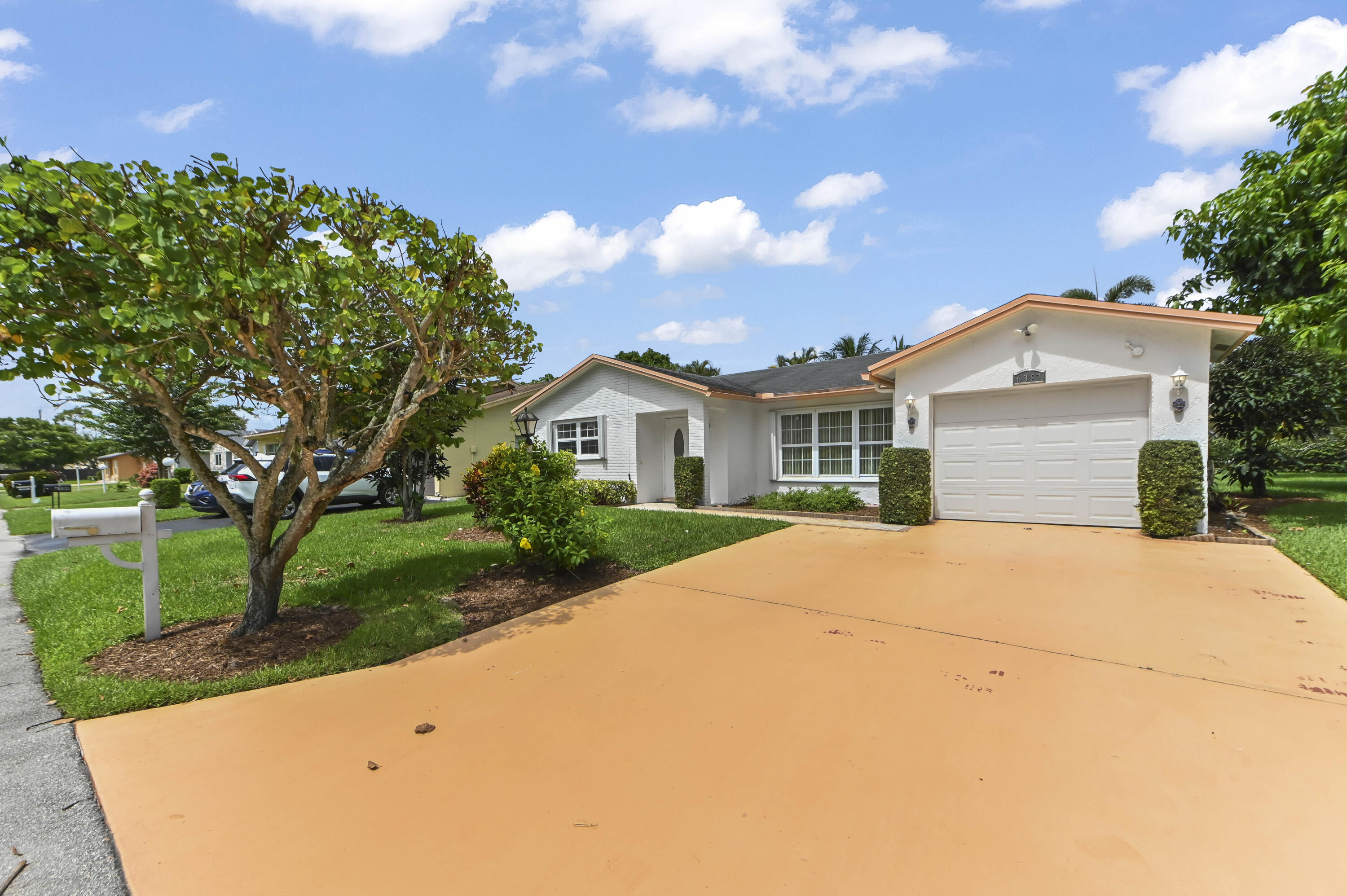LUCERNE HOMES EAST - Residential
