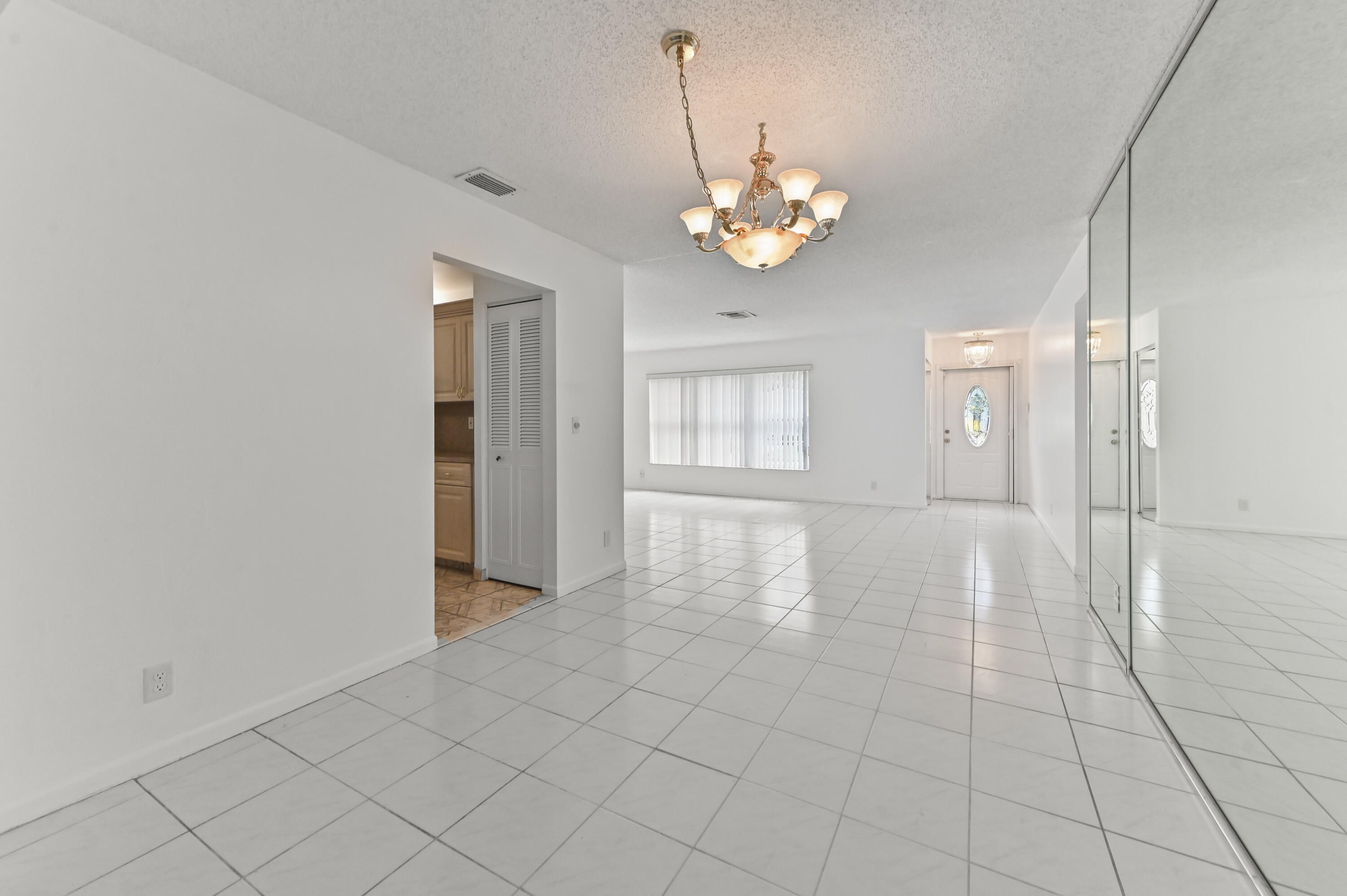 LUCERNE HOMES EAST - Residential