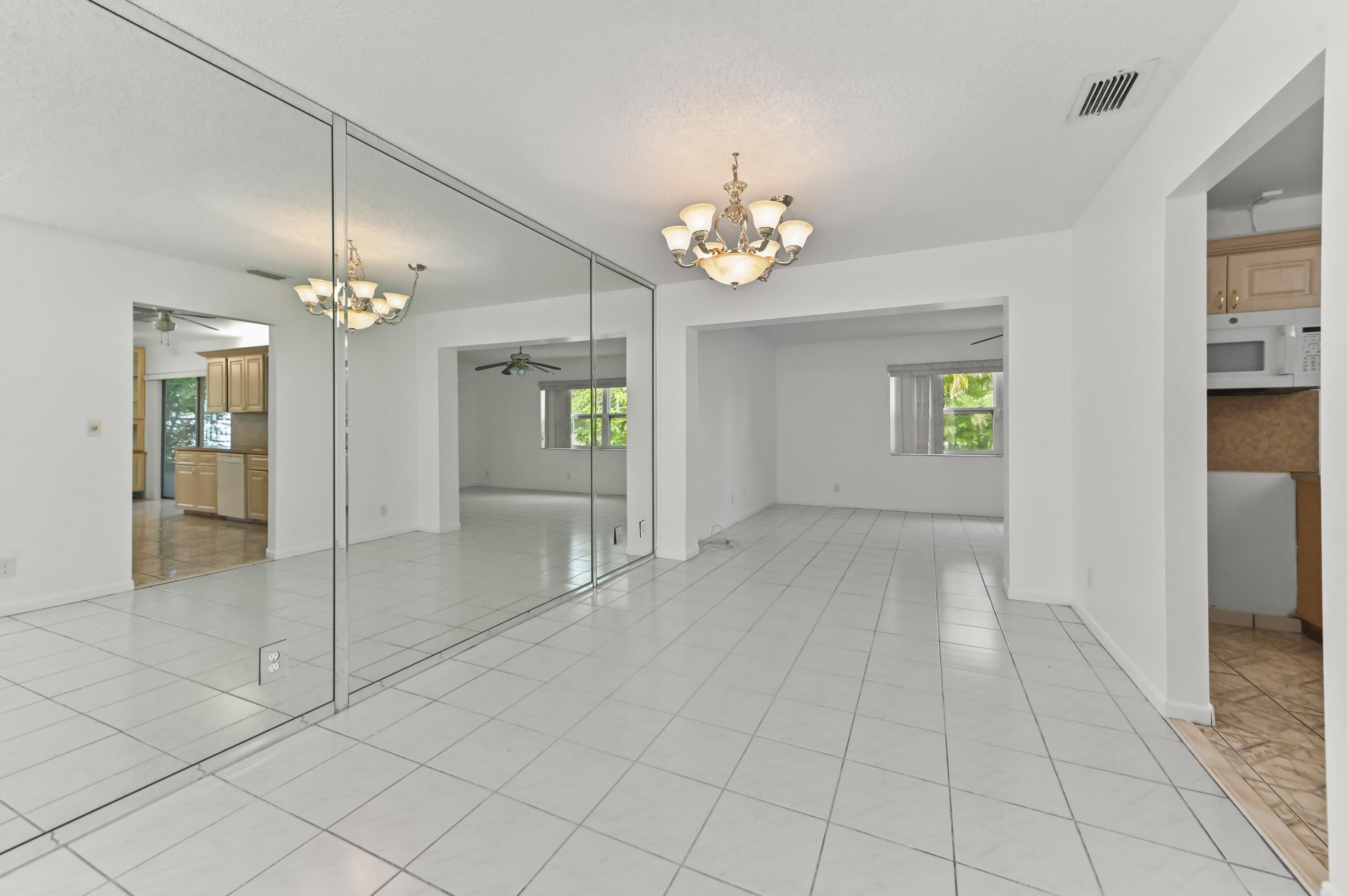 LUCERNE HOMES EAST - Residential
