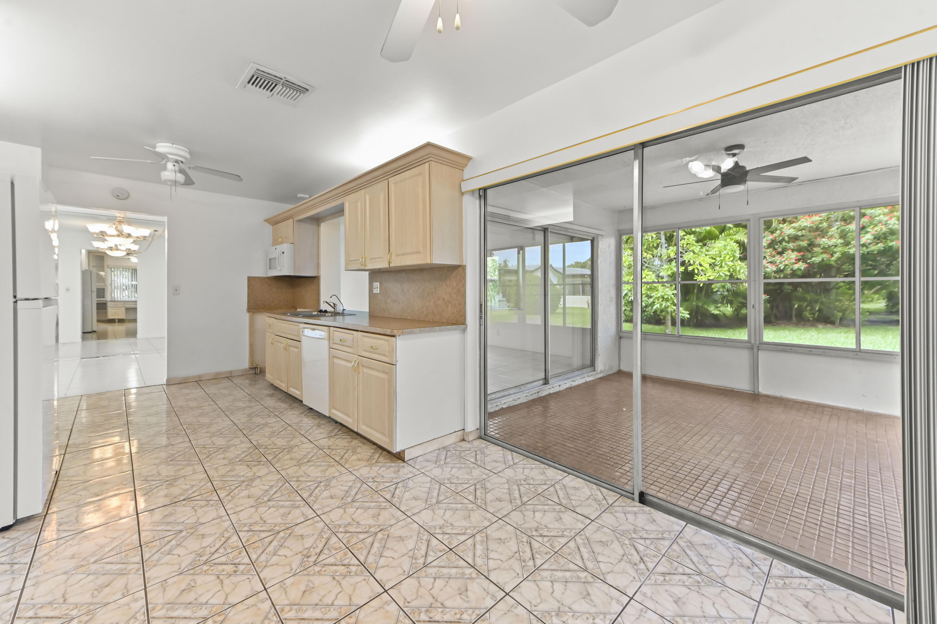 LUCERNE HOMES EAST - Residential