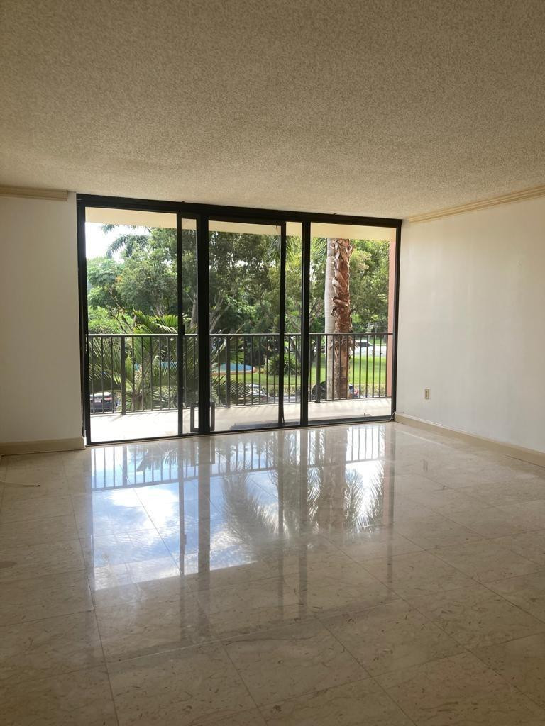 RIVER REACH CONDOMINIUM III - Residential