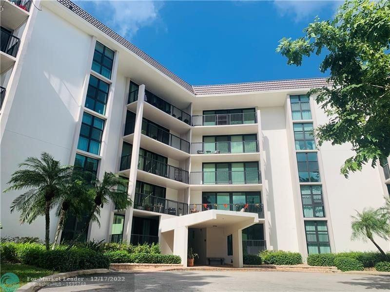 RIVER REACH CONDOMINIUM III - Residential