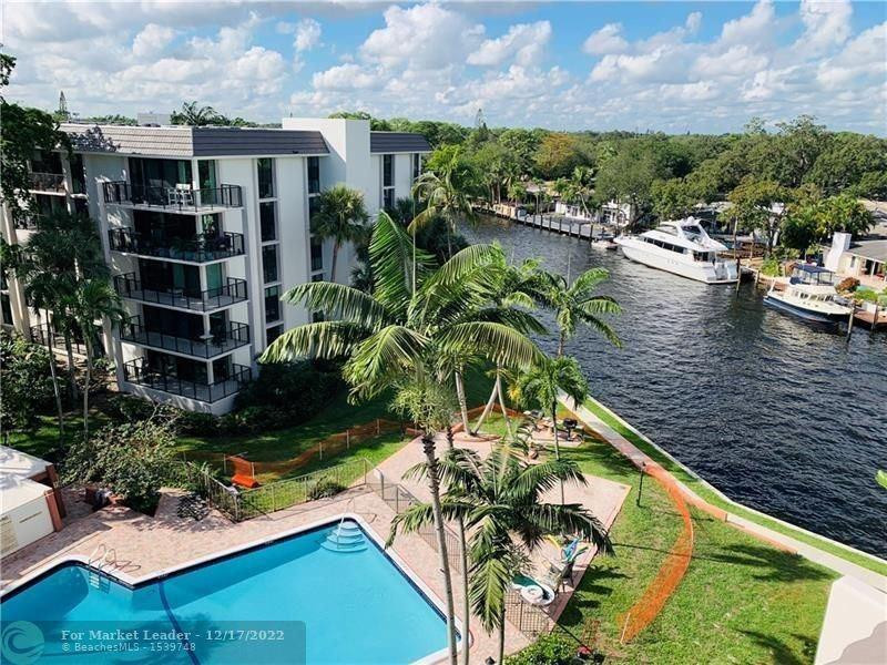 RIVER REACH CONDOMINIUM III - Residential