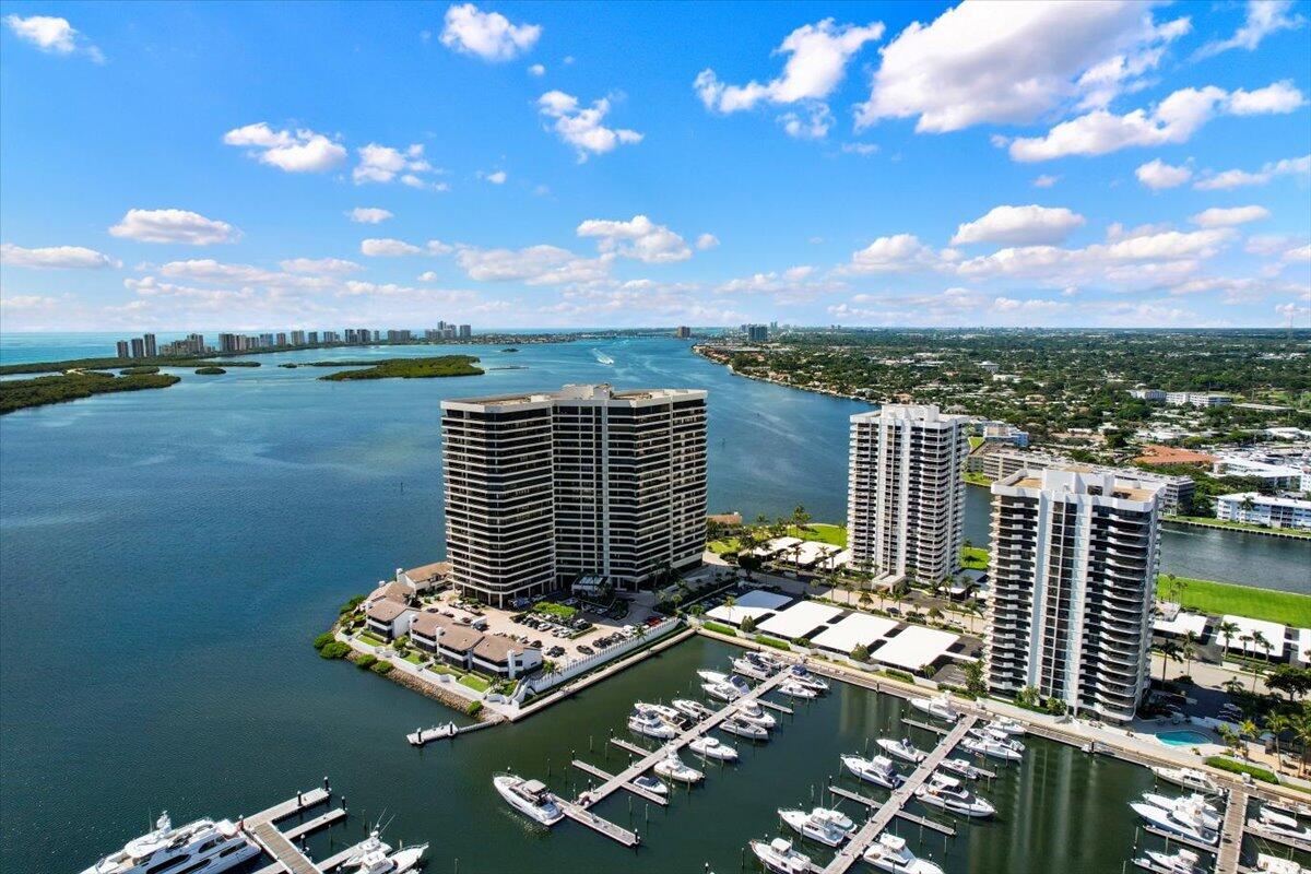 OLD PORT COVE LAKE POINT TOWER CONDO - Residential