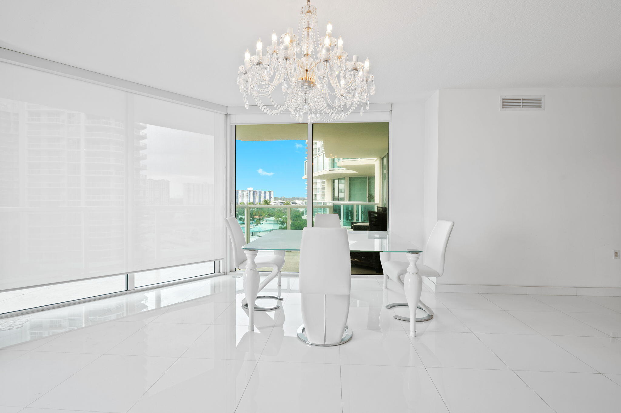 ST TROPEZ ON THE BAY II CONDO - Residential