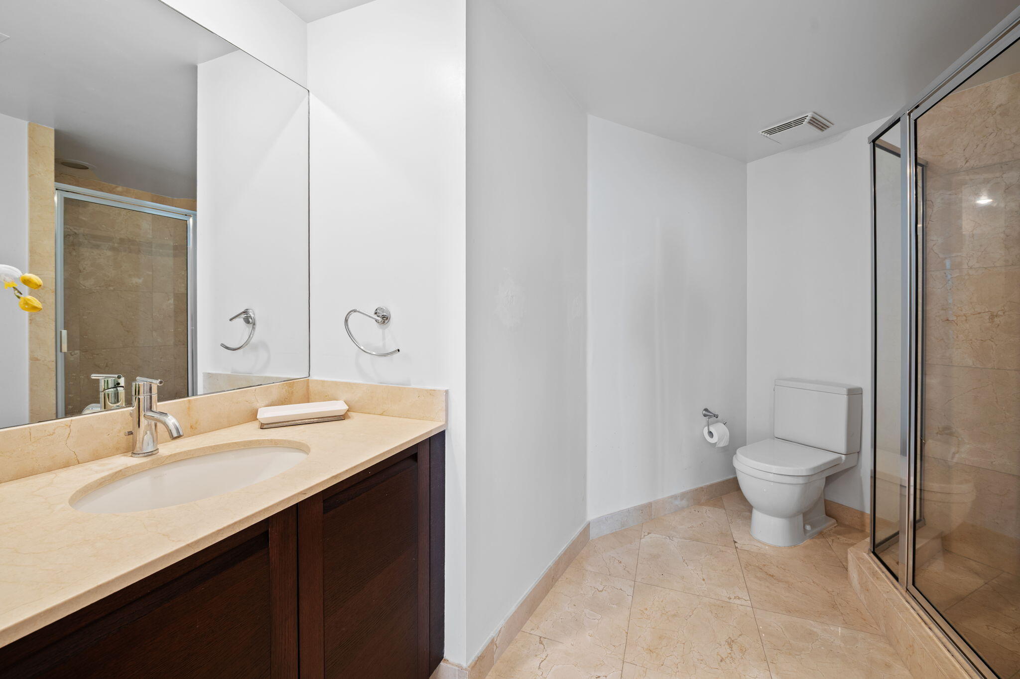 ST TROPEZ ON THE BAY II CONDO - Residential