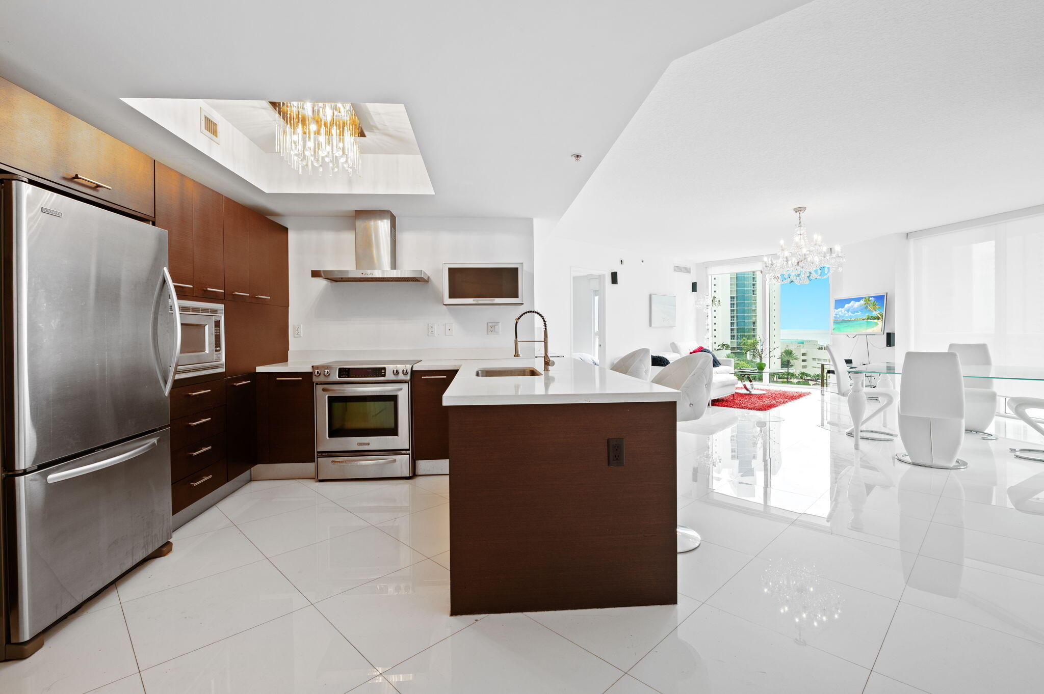 ST TROPEZ ON THE BAY II CONDO - Residential