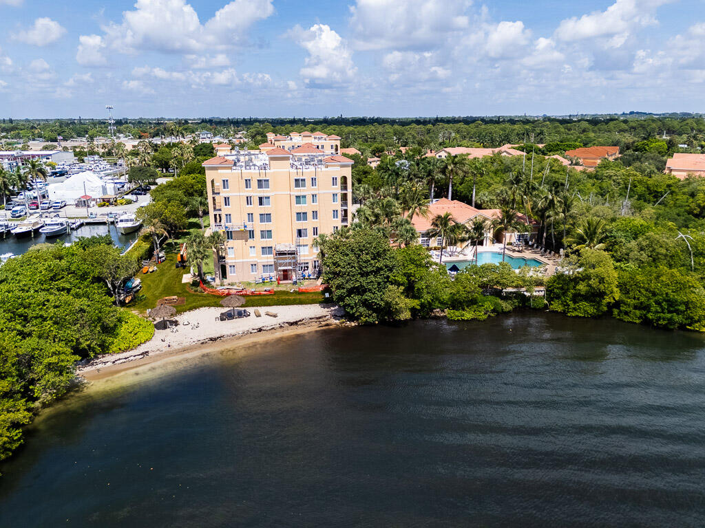 HYPOLUXOS MARINERS CAY CONDO - Residential