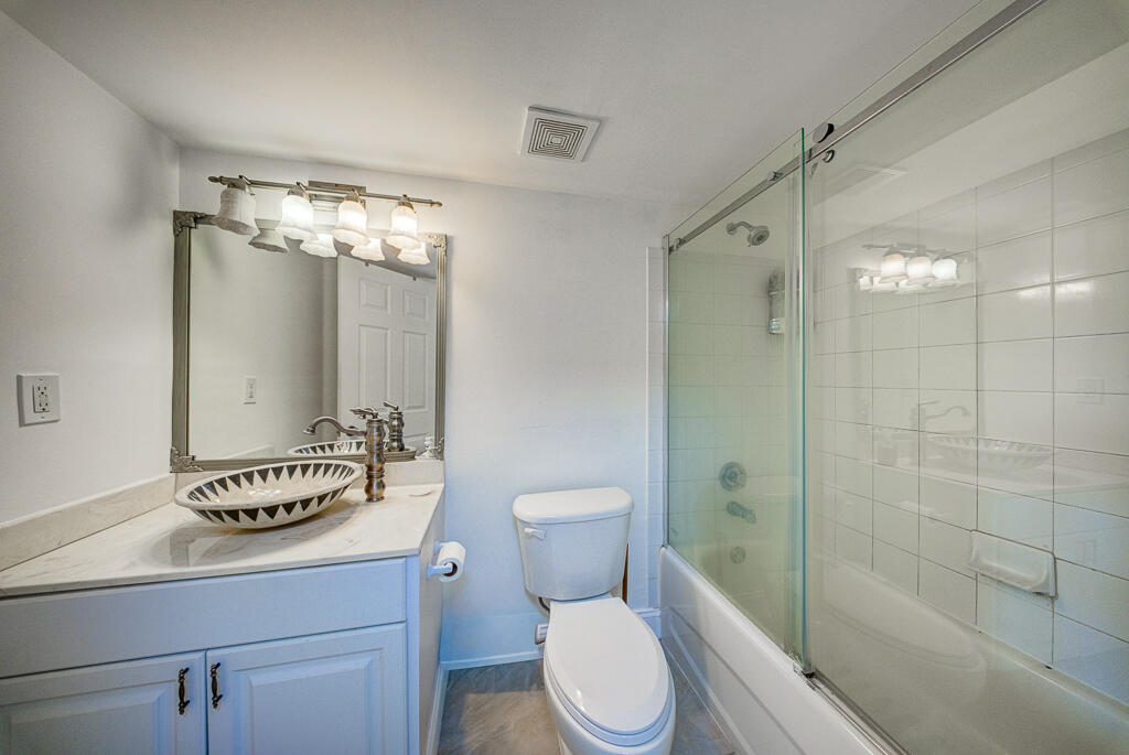 HYPOLUXOS MARINERS CAY CONDO - Residential