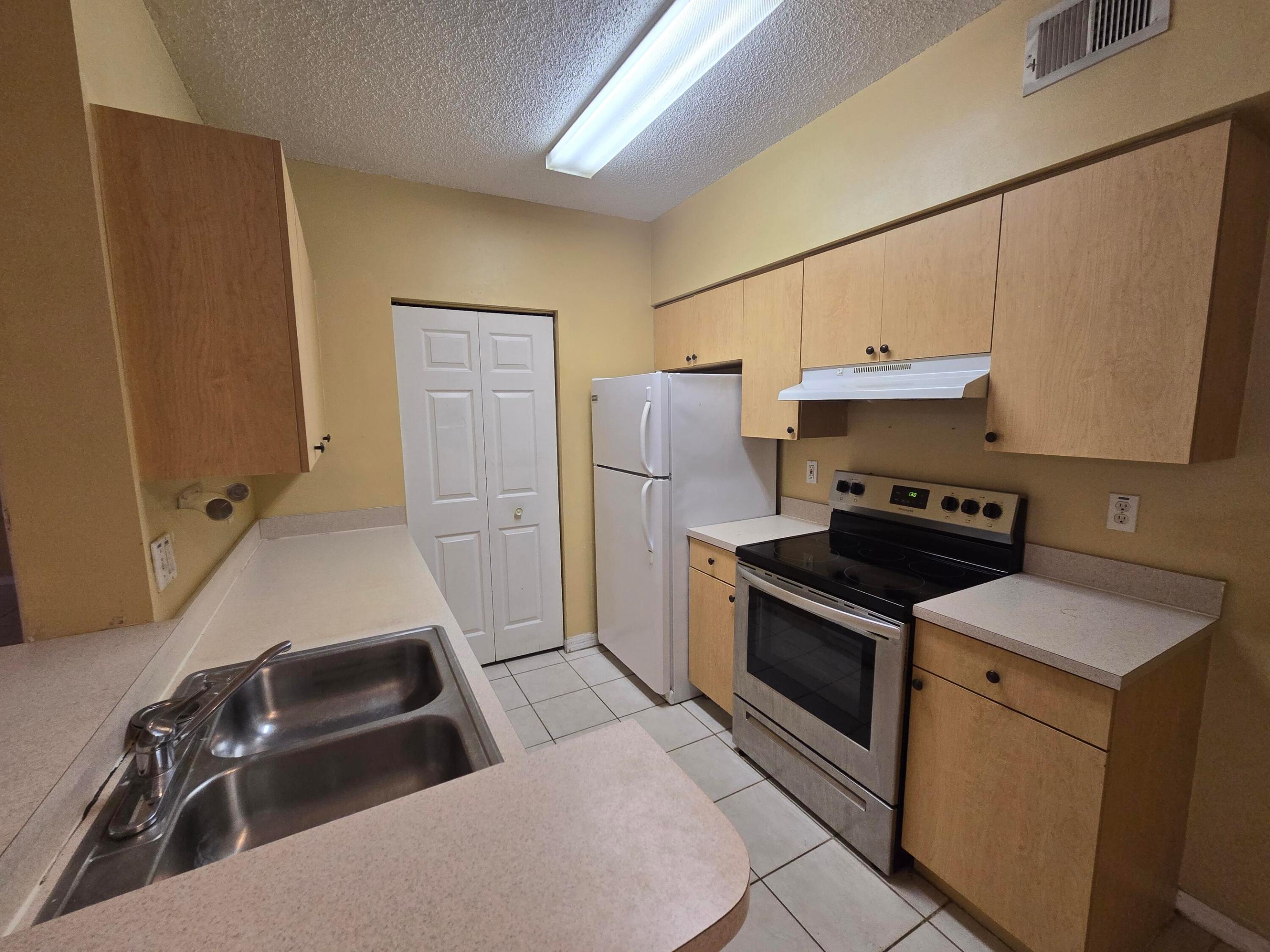 SPA AT SUNSET ISLES CONDOMINIUM - Residential Lease