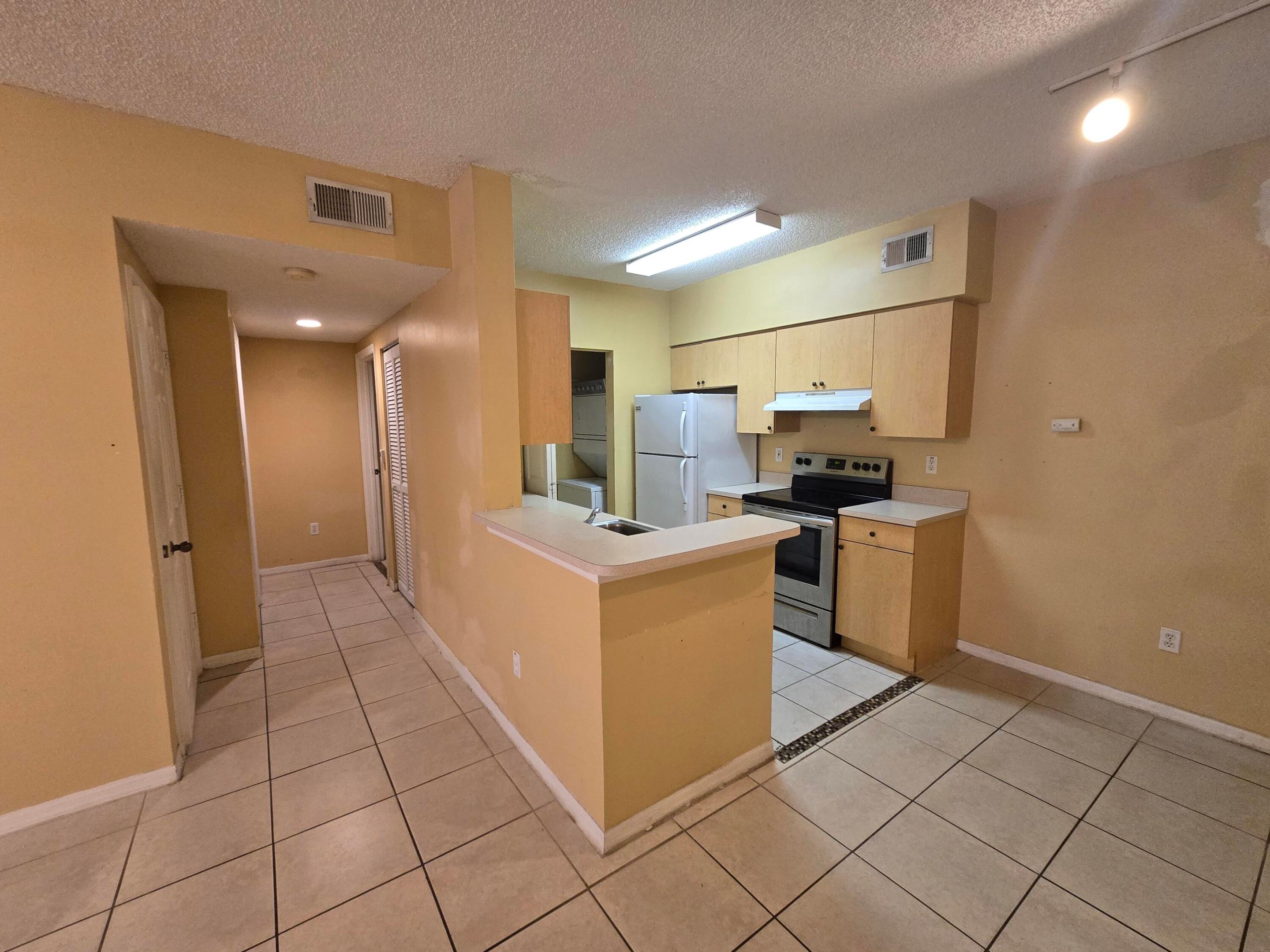 SPA AT SUNSET ISLES CONDOMINIUM - Residential Lease