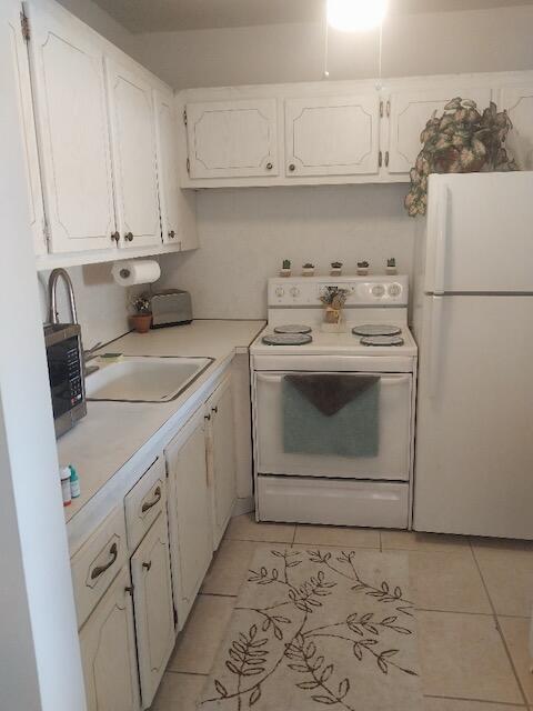 WINDSOR CONDOS - Residential Lease