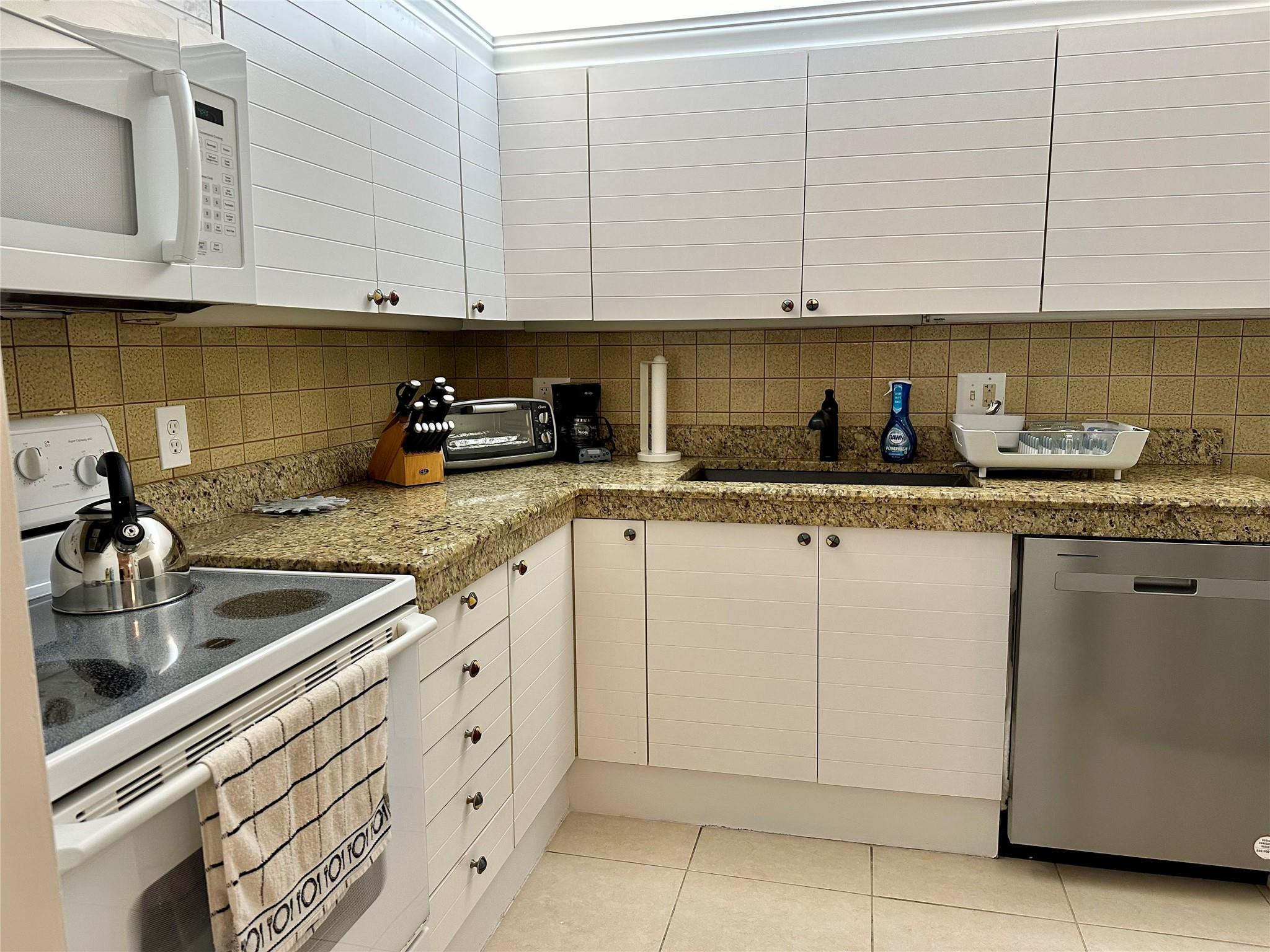 BAY COLONY CLUB CONDO - Residential