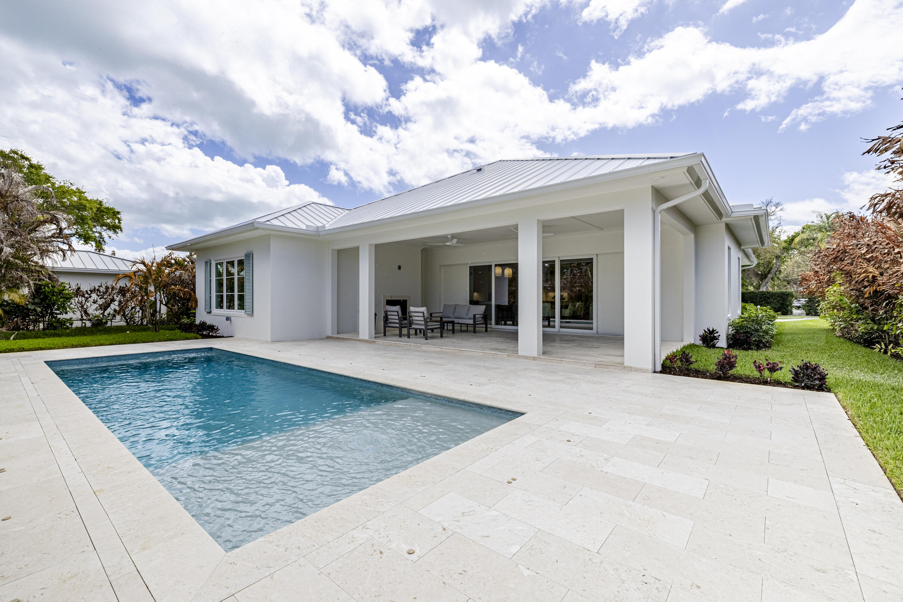 VERO BEACH ESTATES - Residential