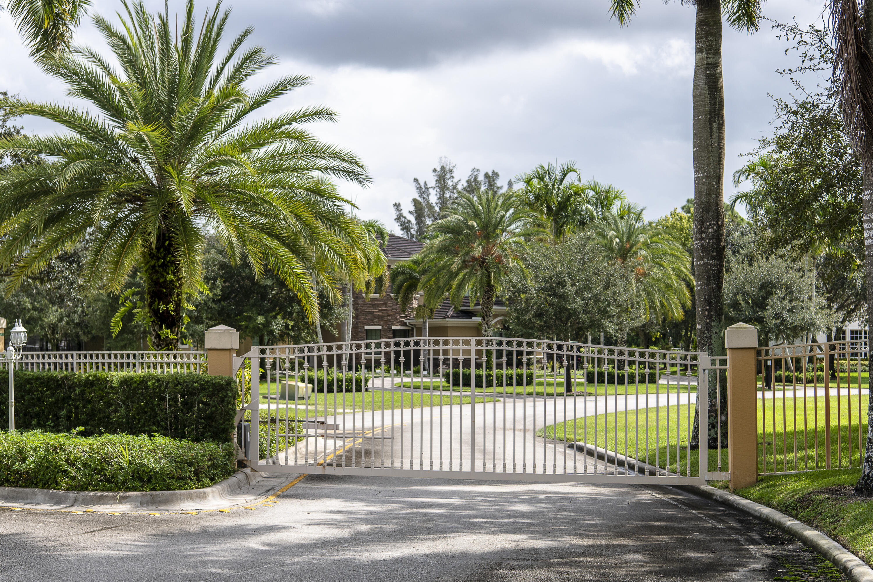 WESTRIDGE II EAST - Residential