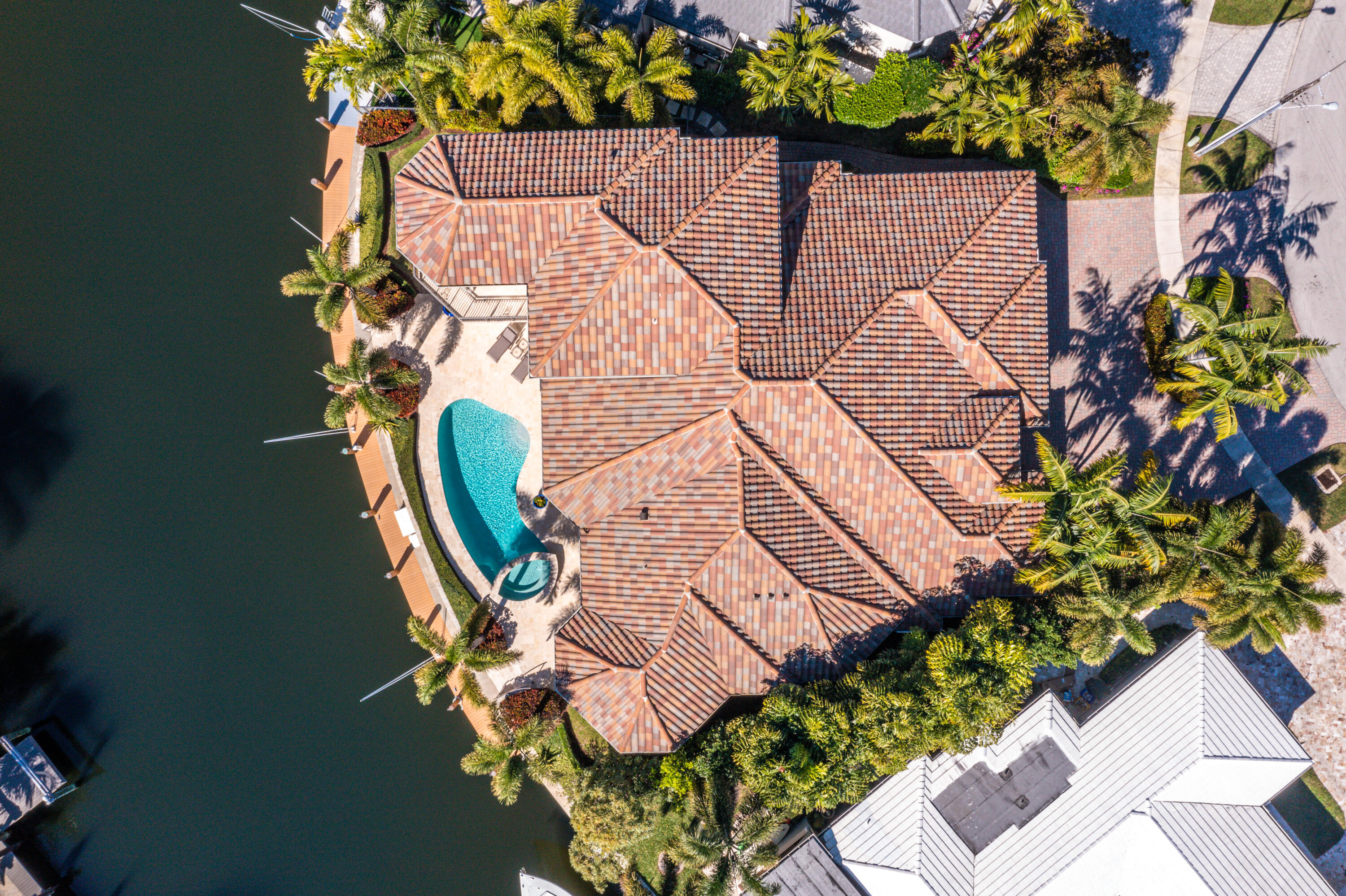 LAKE ROGERS ISLE UNIT E IN - Residential