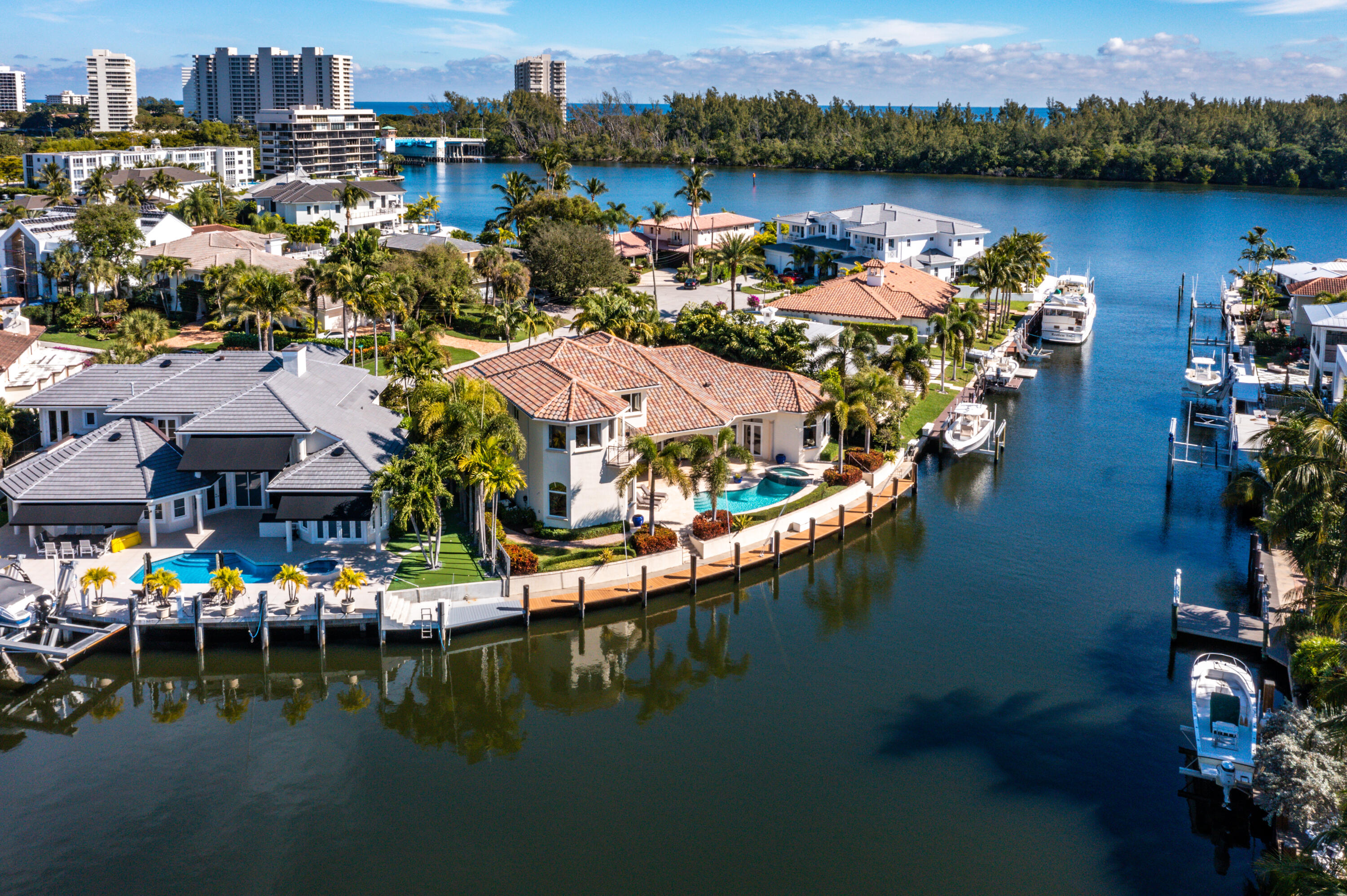 LAKE ROGERS ISLE UNIT E IN - Residential