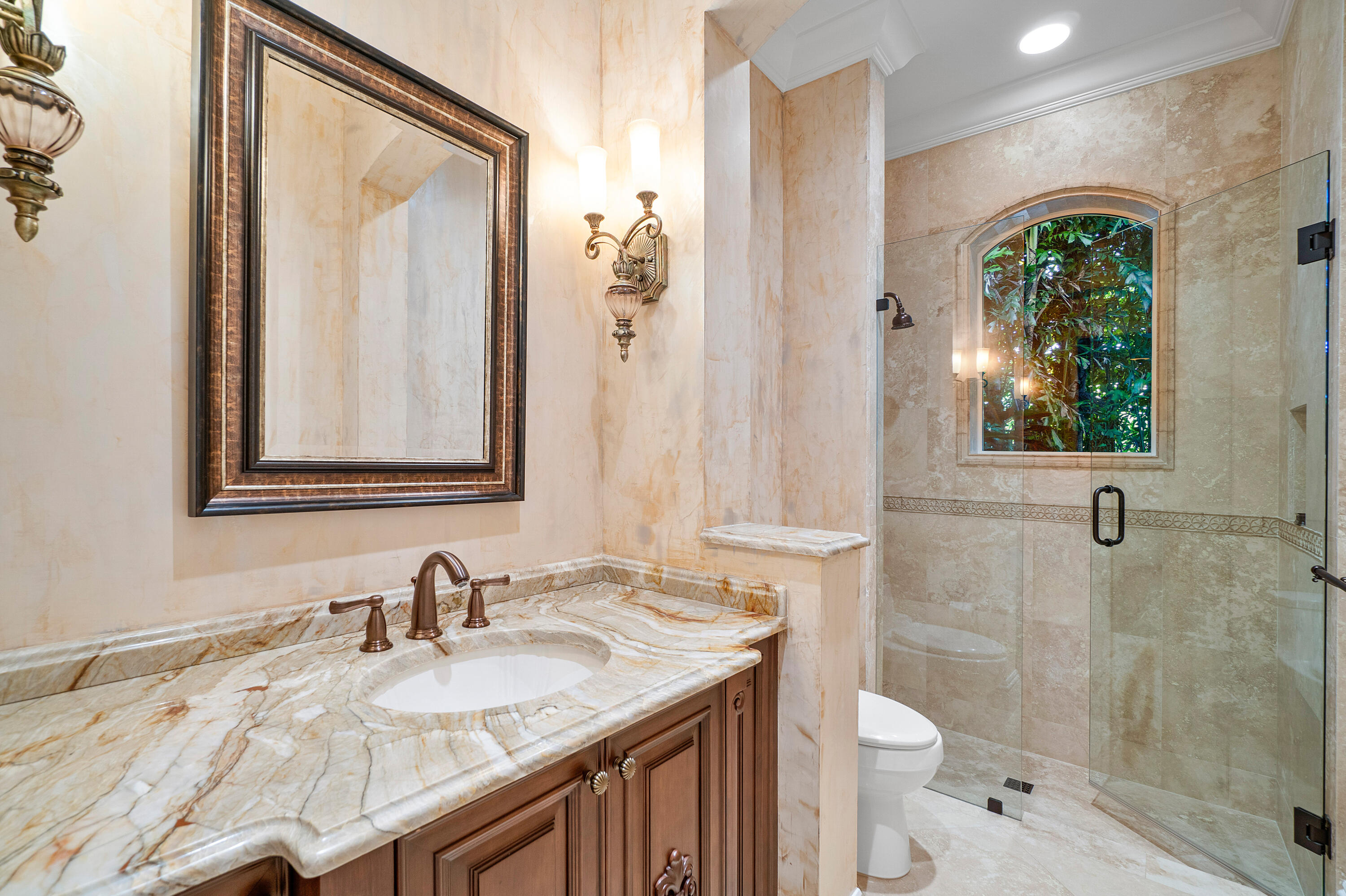 LAKE ROGERS ISLE UNIT E IN - Residential