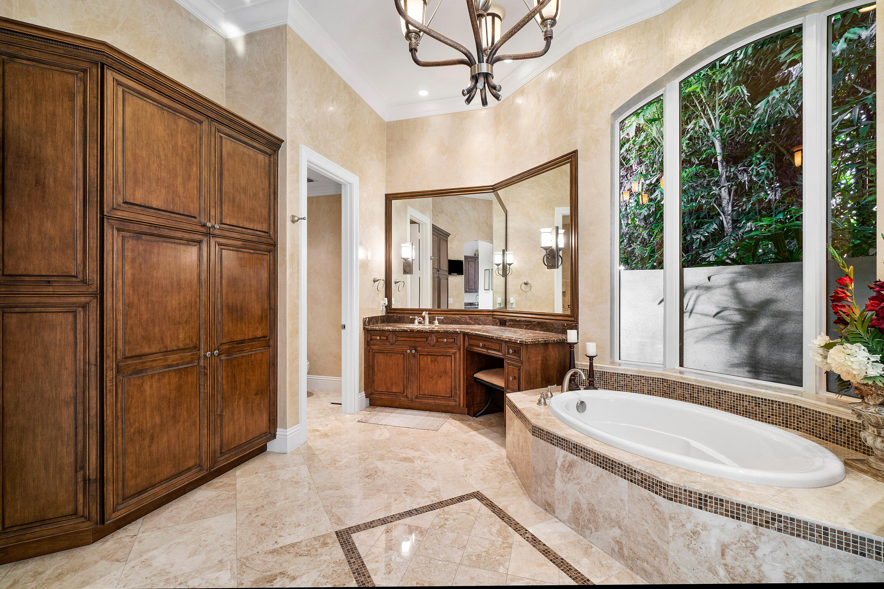 LAKE ROGERS ISLE UNIT E IN - Residential