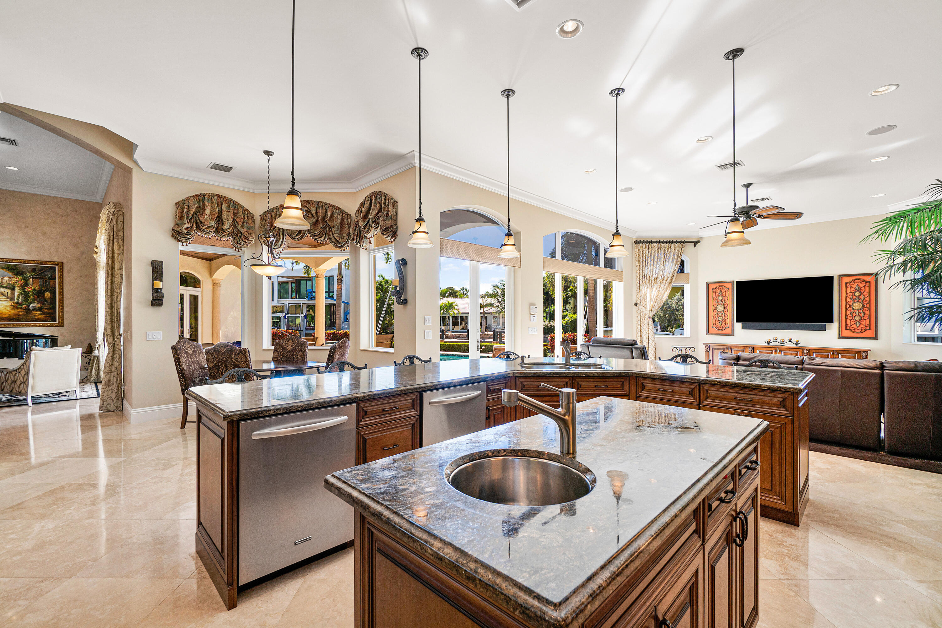 LAKE ROGERS ISLE UNIT E IN - Residential