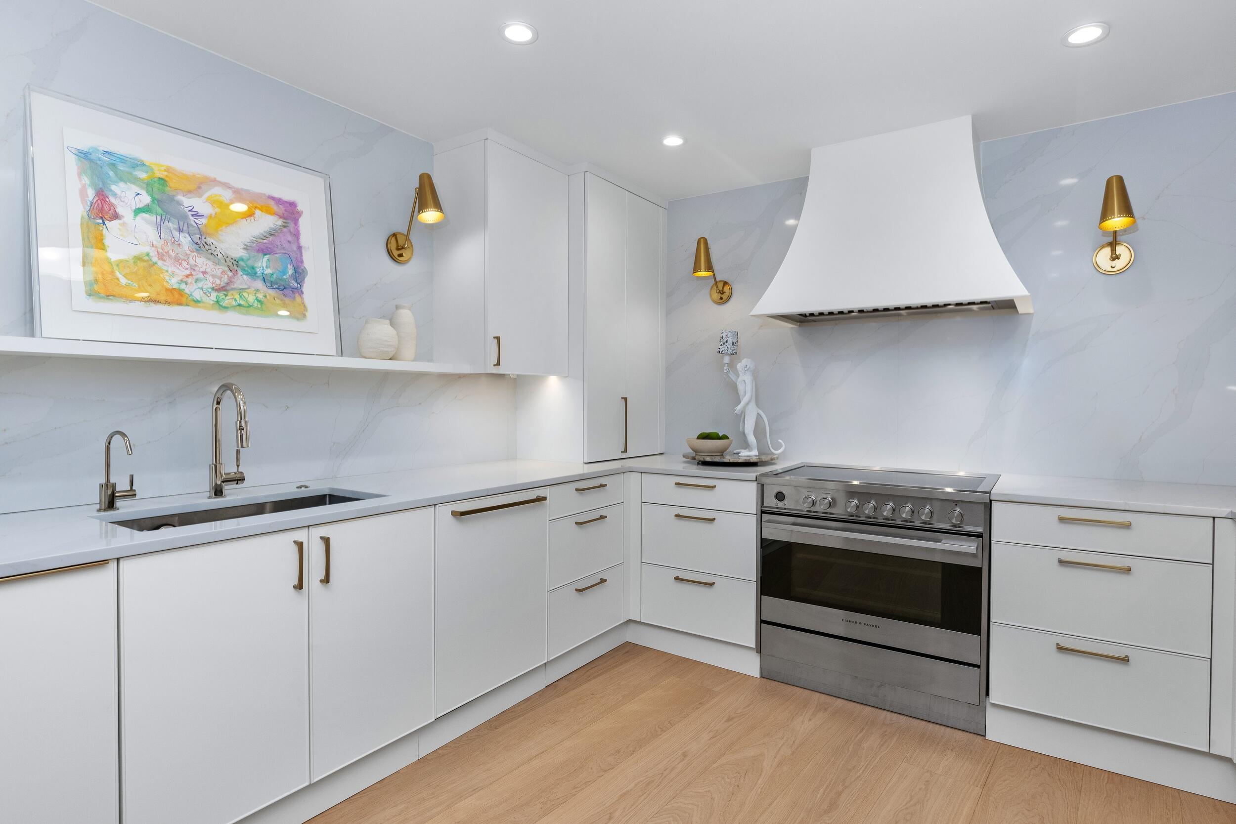 THREE HUNDRED OCEAN BLVD APTS INC - Residential
