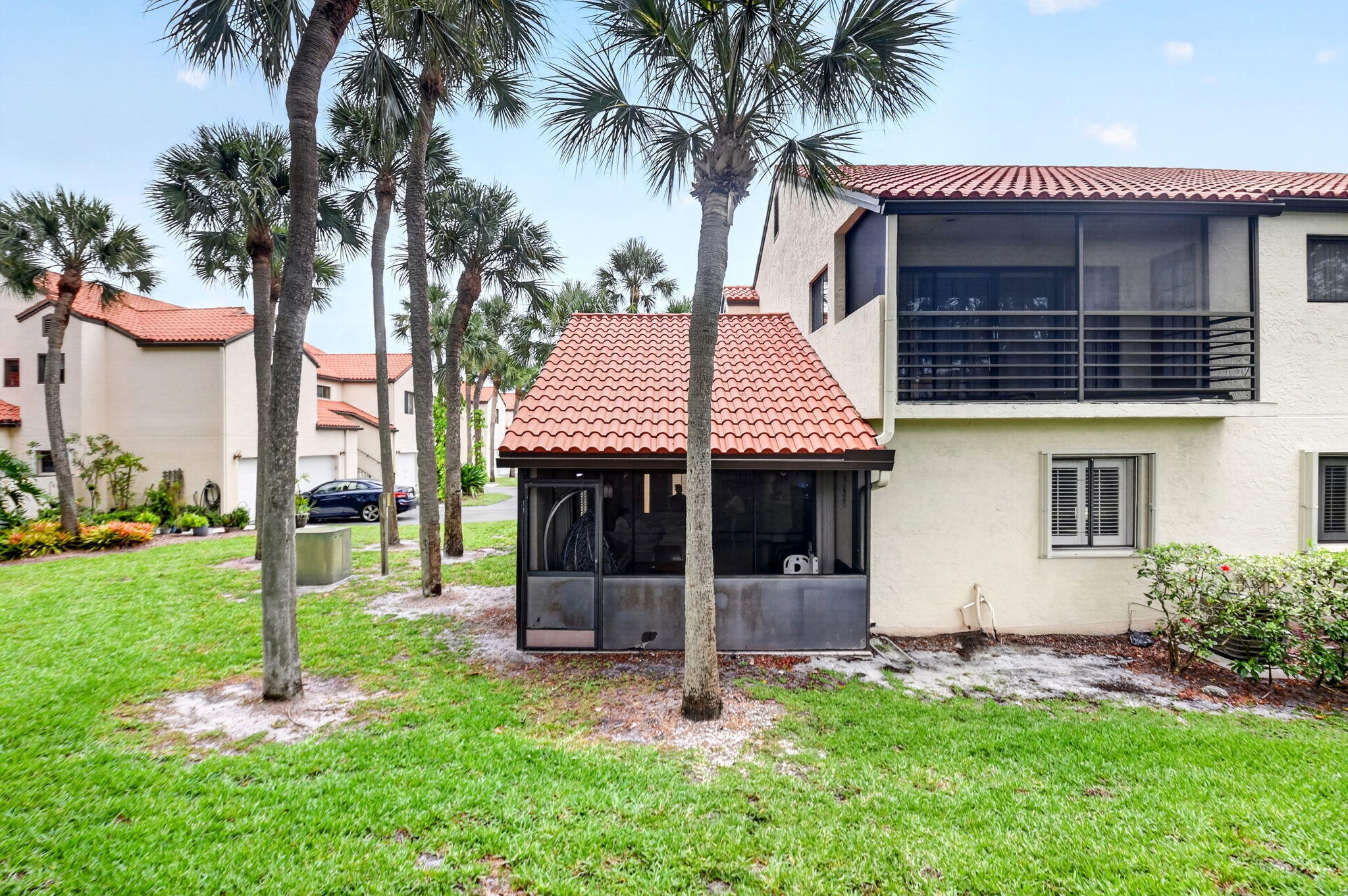 SOUTH LAKE CONDO - Residential